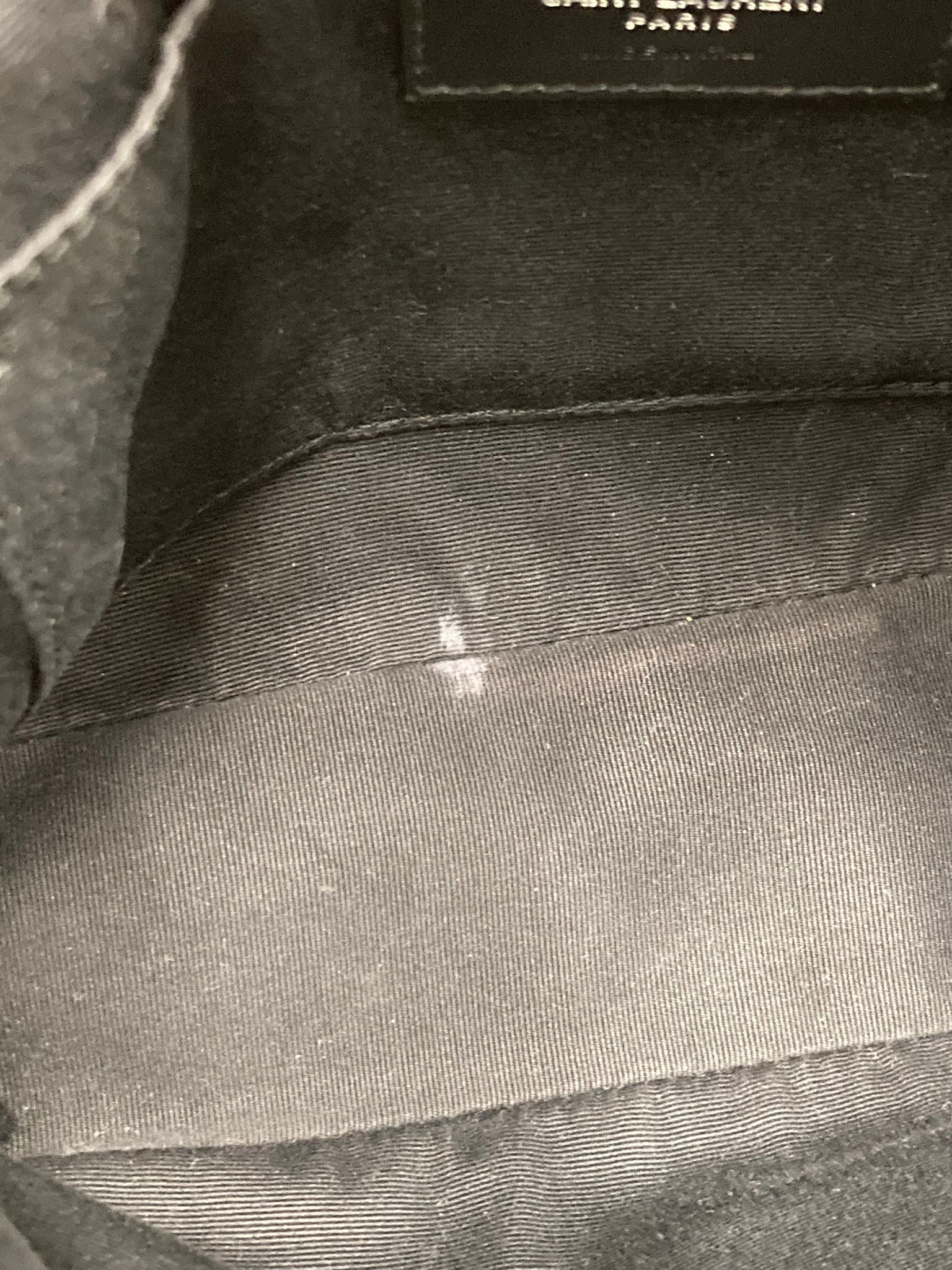Saint Laurent Lou Camera Bag en piel negra