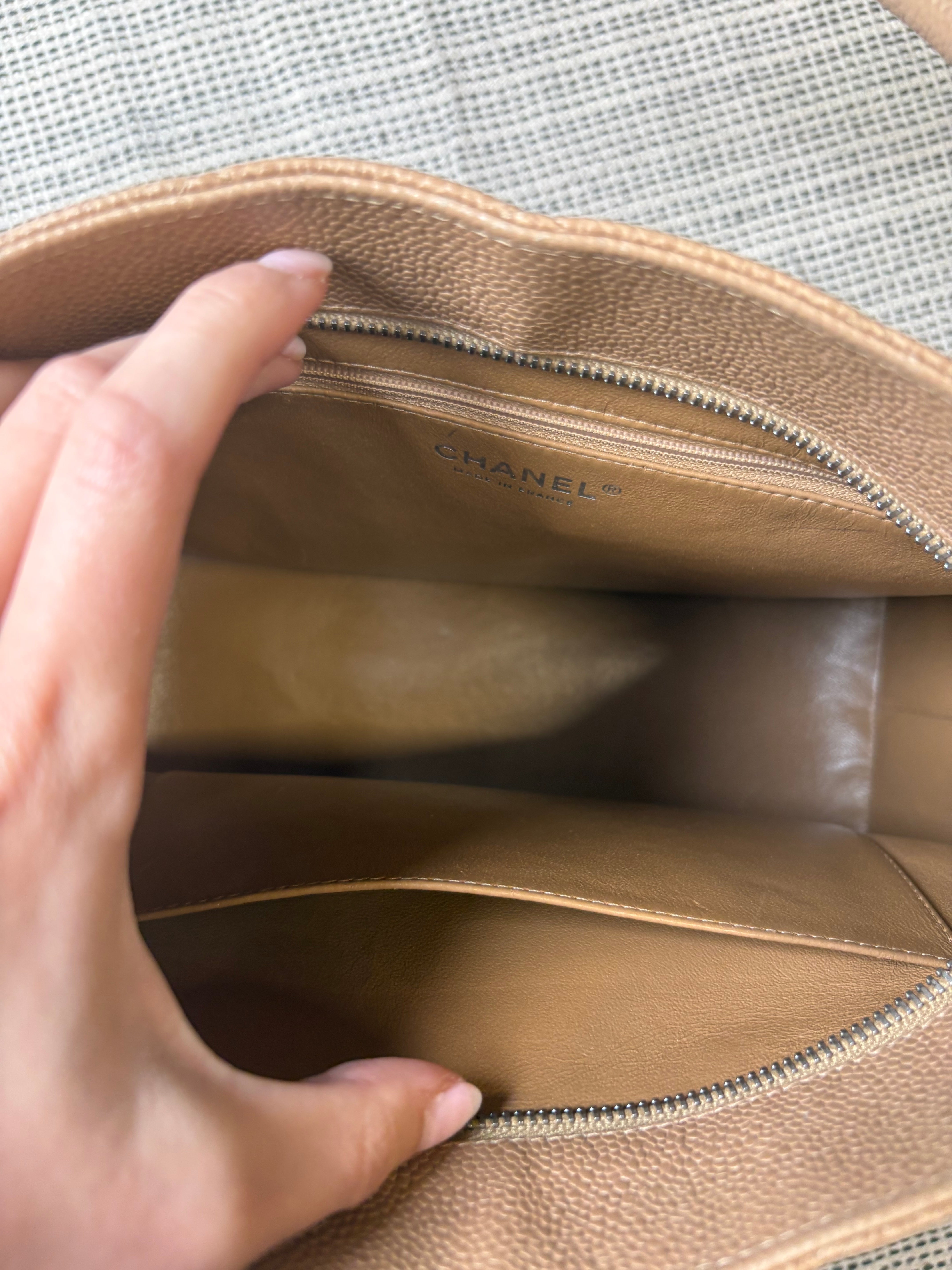 Chanel cambon tote caviar beige mediana