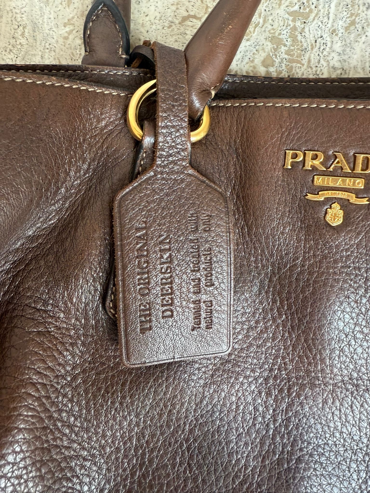 Prada Tote marrón en cuero con bandolera