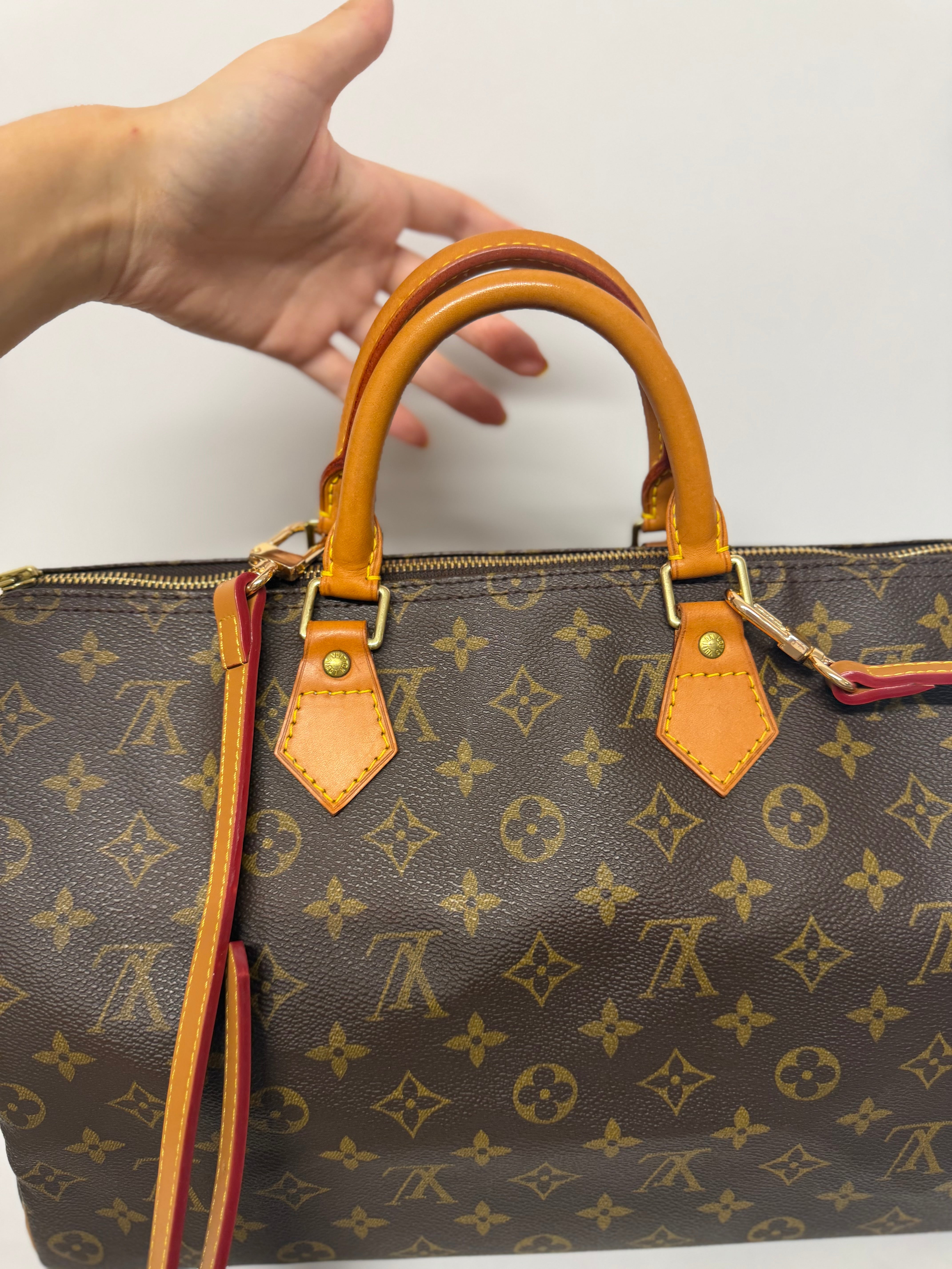 Louis Vuitton Speedy 35 SP0030