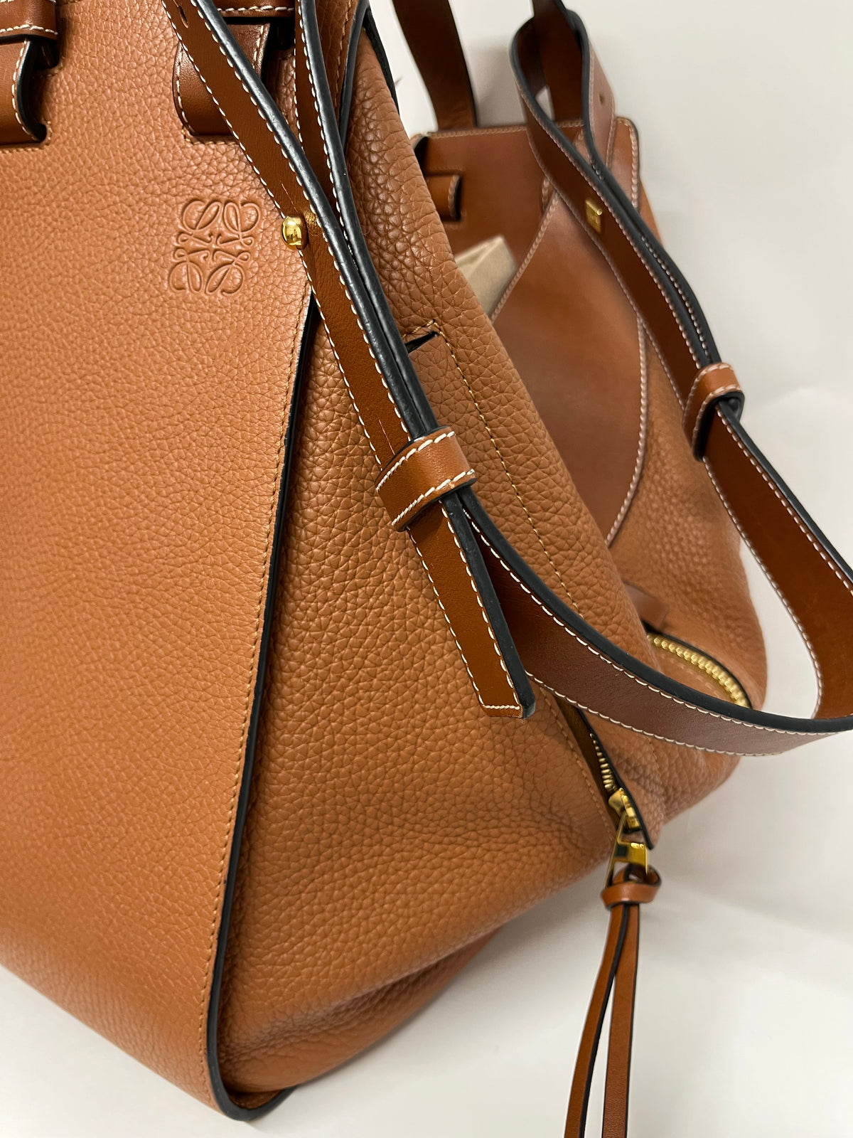 Loewe Hammock GRANDE Piel Graneada Marrón Camel Herrajes Dorados