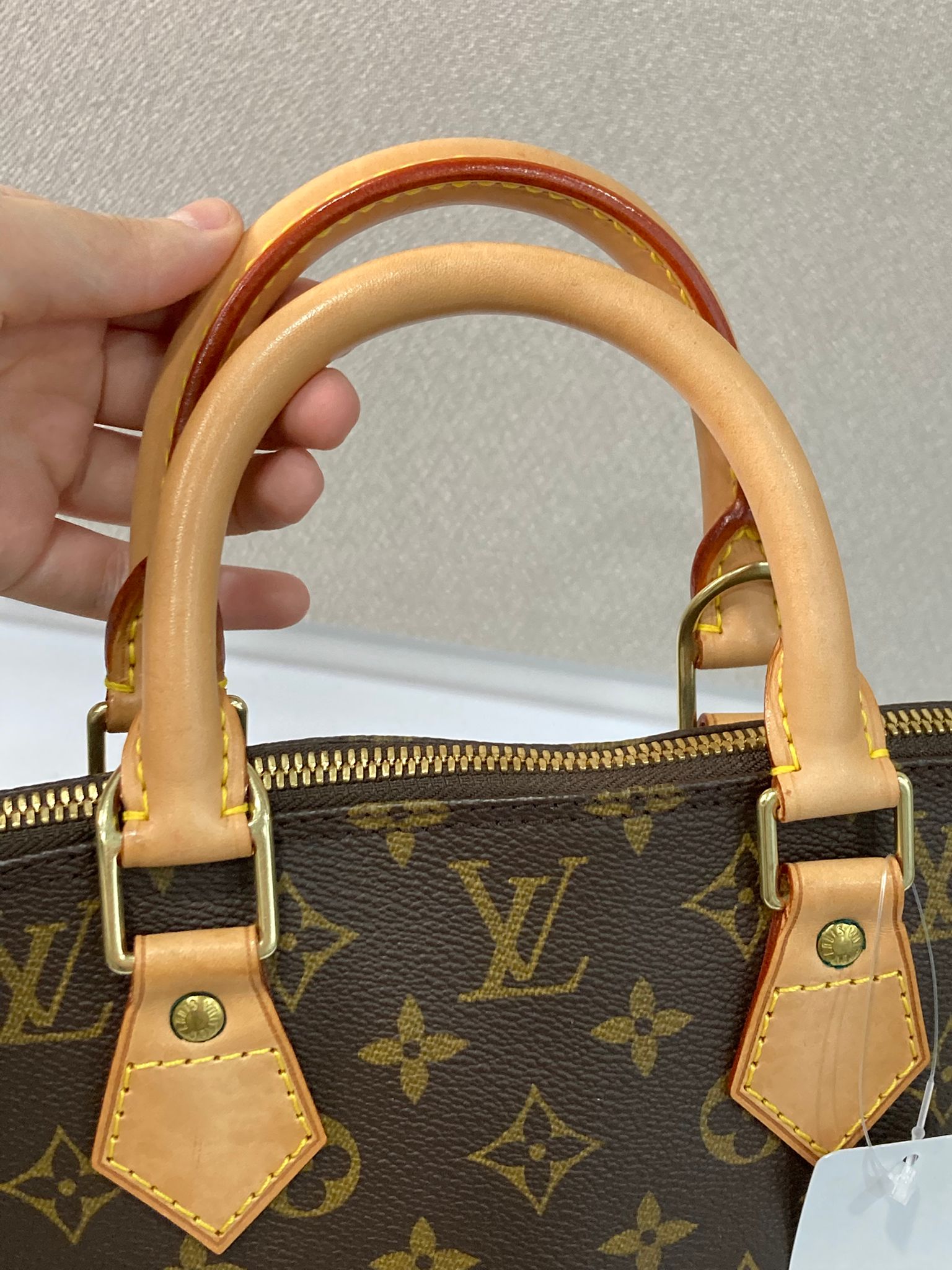 Louis Vuitton alma canvas monogram MM