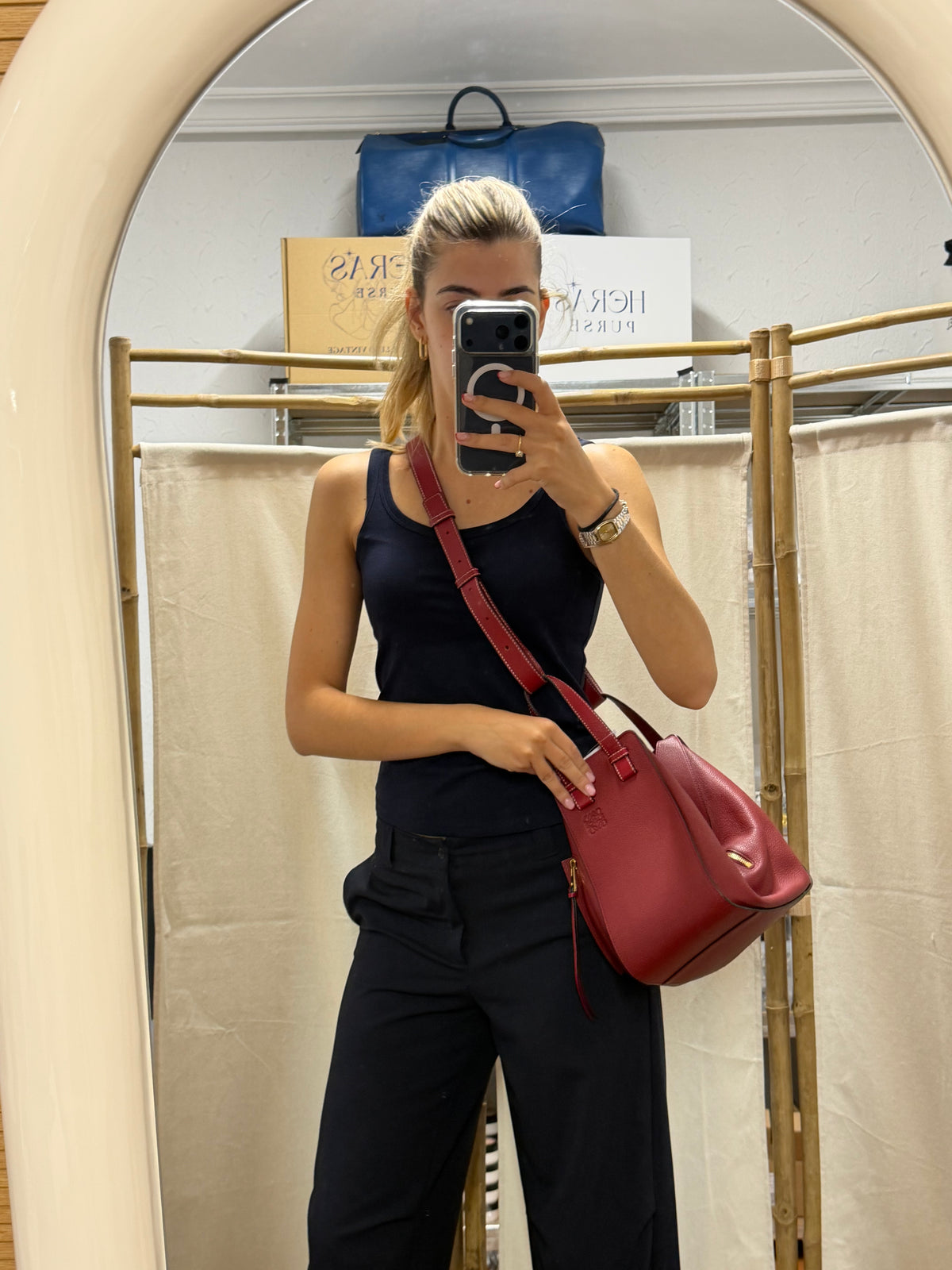 Loewe Hammock Pequeño Piel Granulada Rojo Burdeos