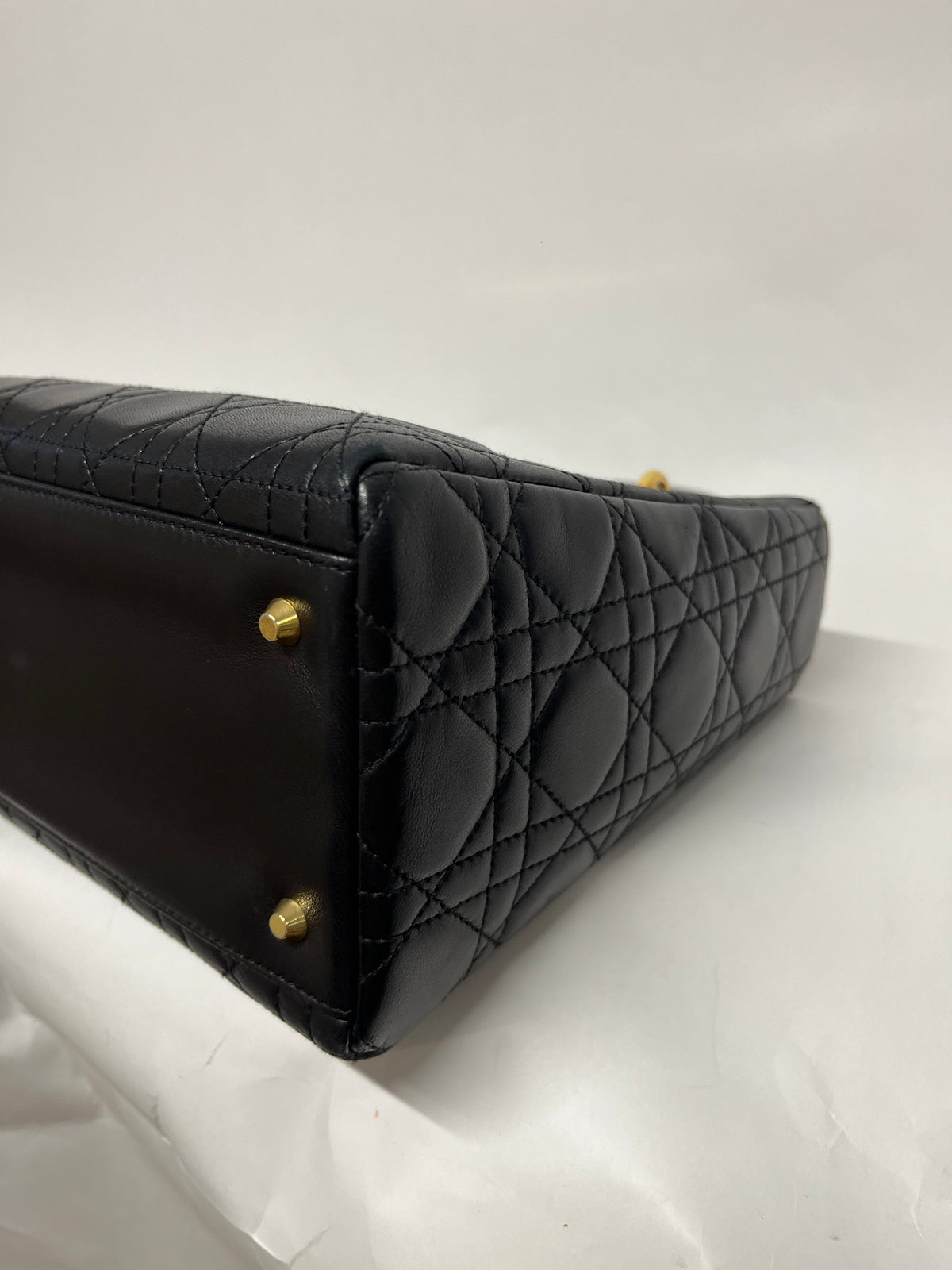 Dior Lady Dior Medium Piel Cordero Negra Cannage con bandolera