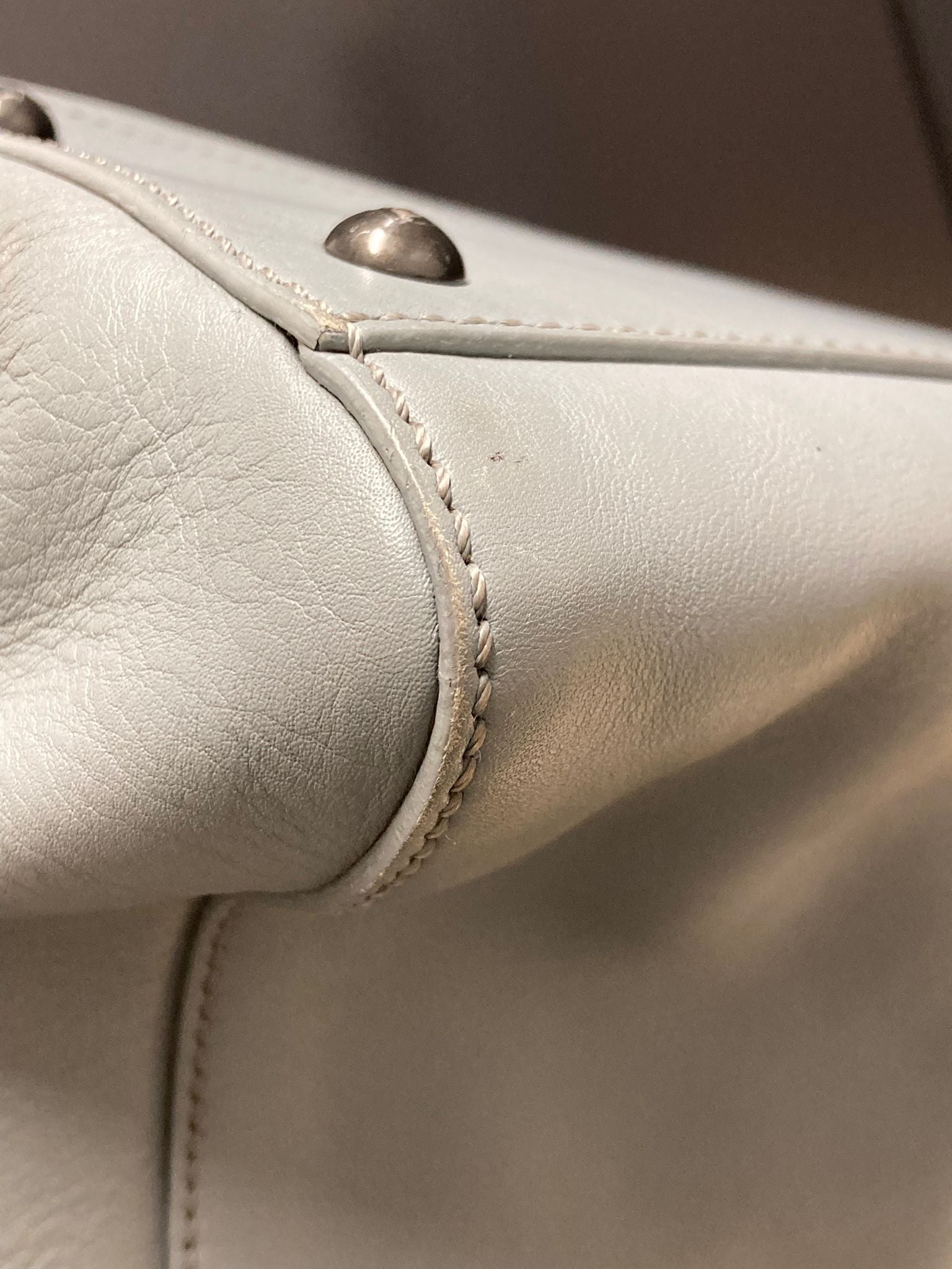 FENDI Peekaboo Large – Piel gris cielo – Doble compartimento con bandolera