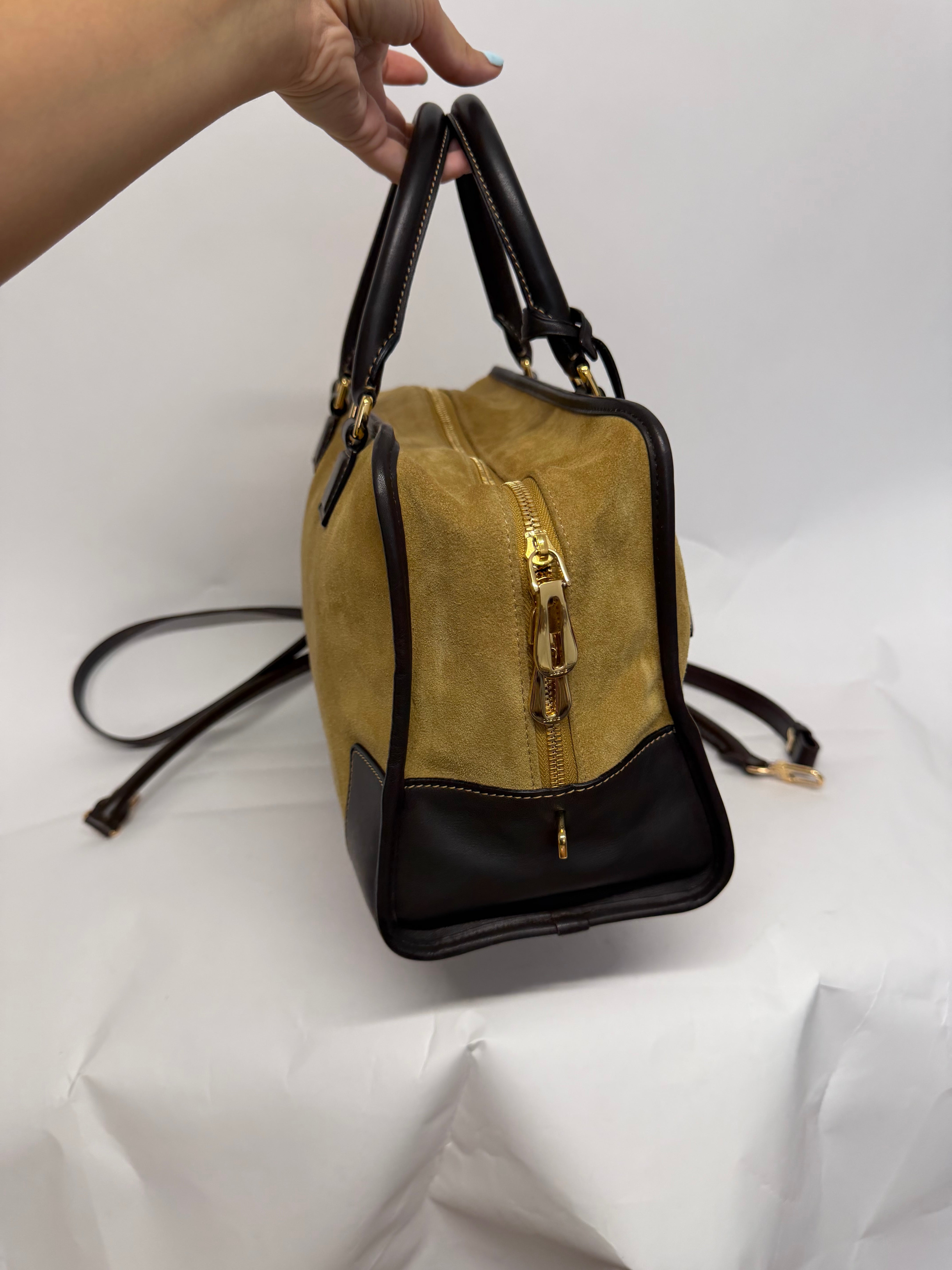 Loewe Amazona 36 Ante Oro — Modelo Nuevo