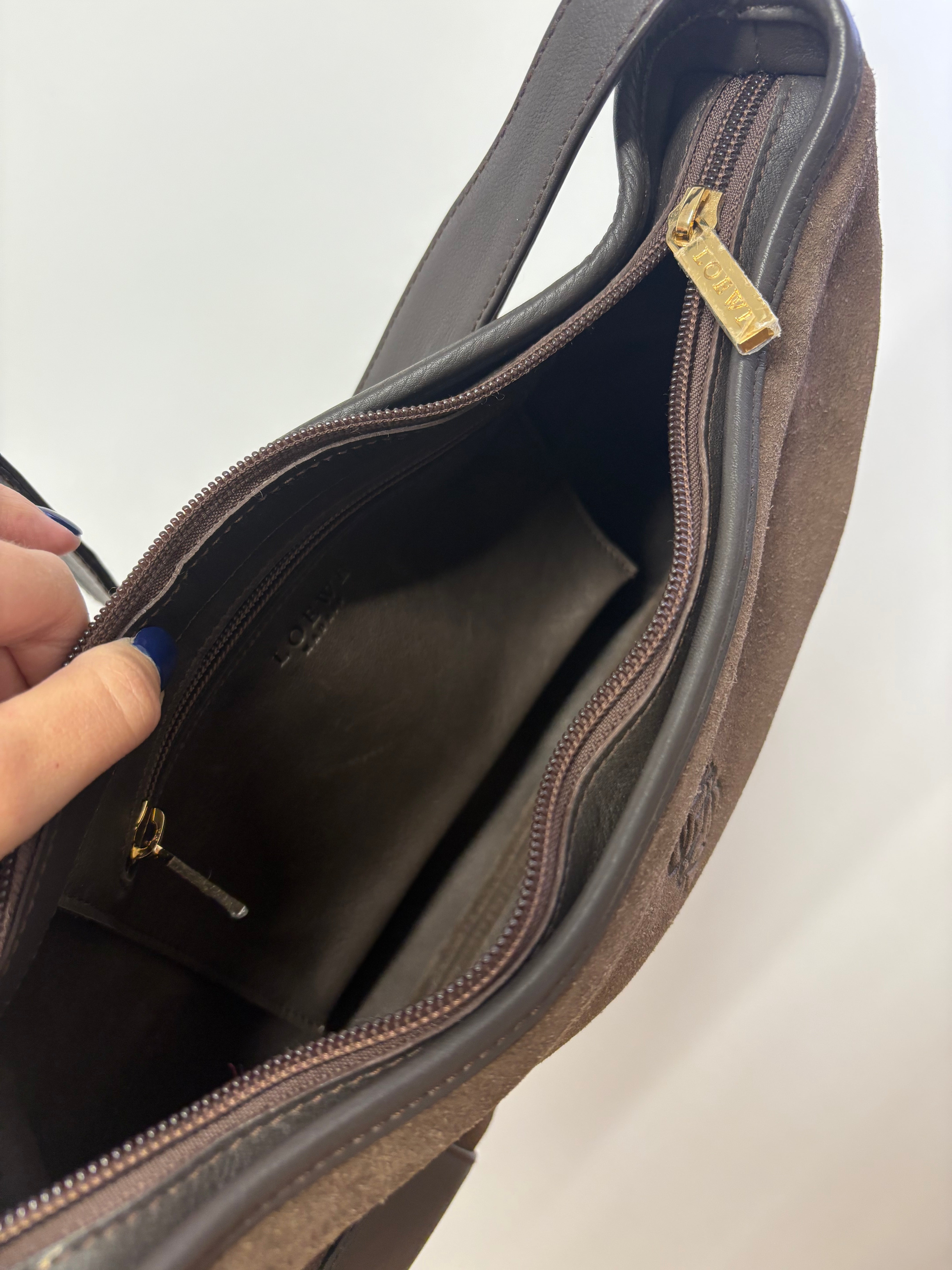 Loewe hobo bag ante y piel marrón oscuro