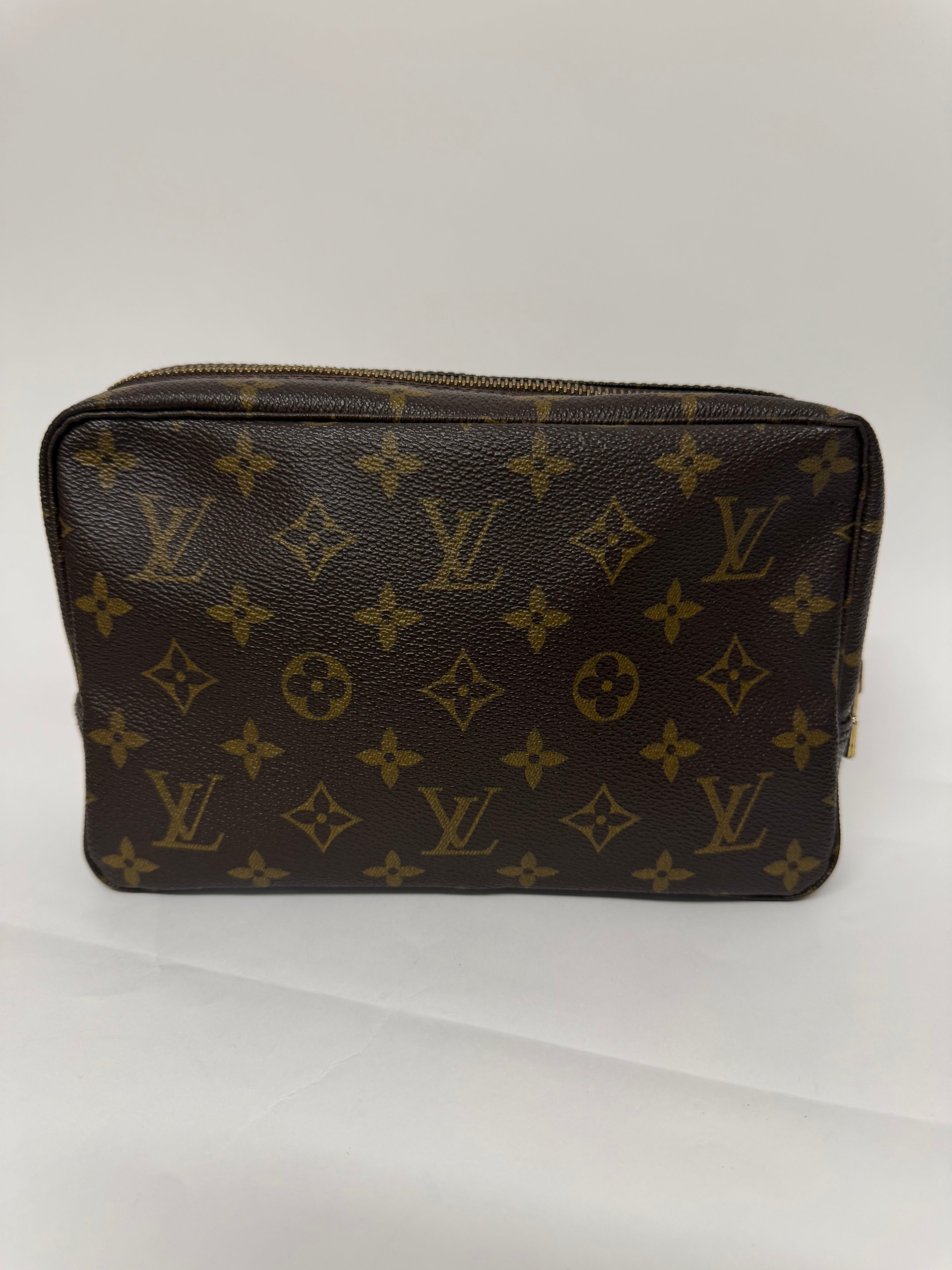 Louis Vuitton Trousse Toilette 23 Monogram
