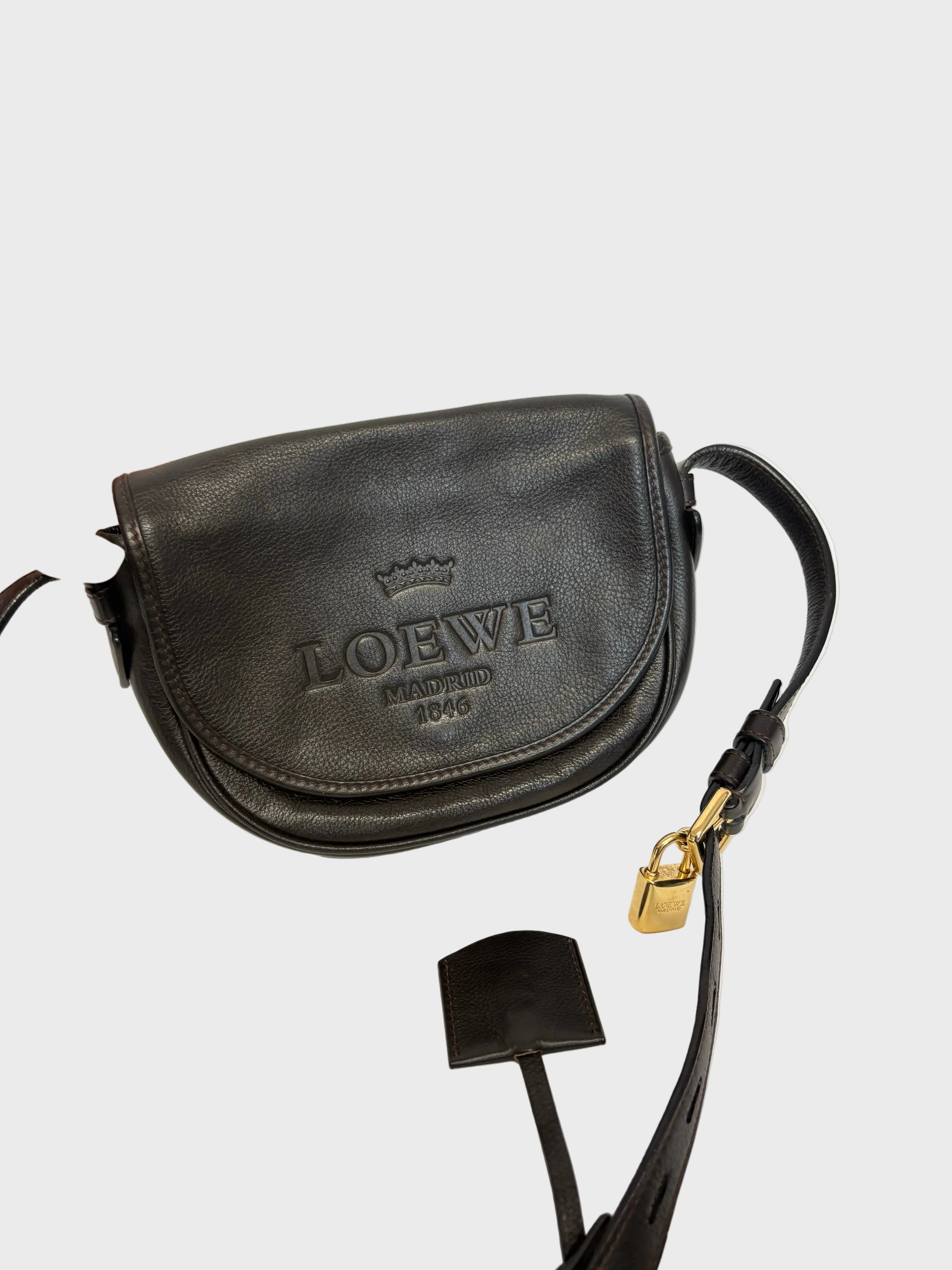 Loewe Heritage Pequeña Marrón – Vintage Crossbody Bag