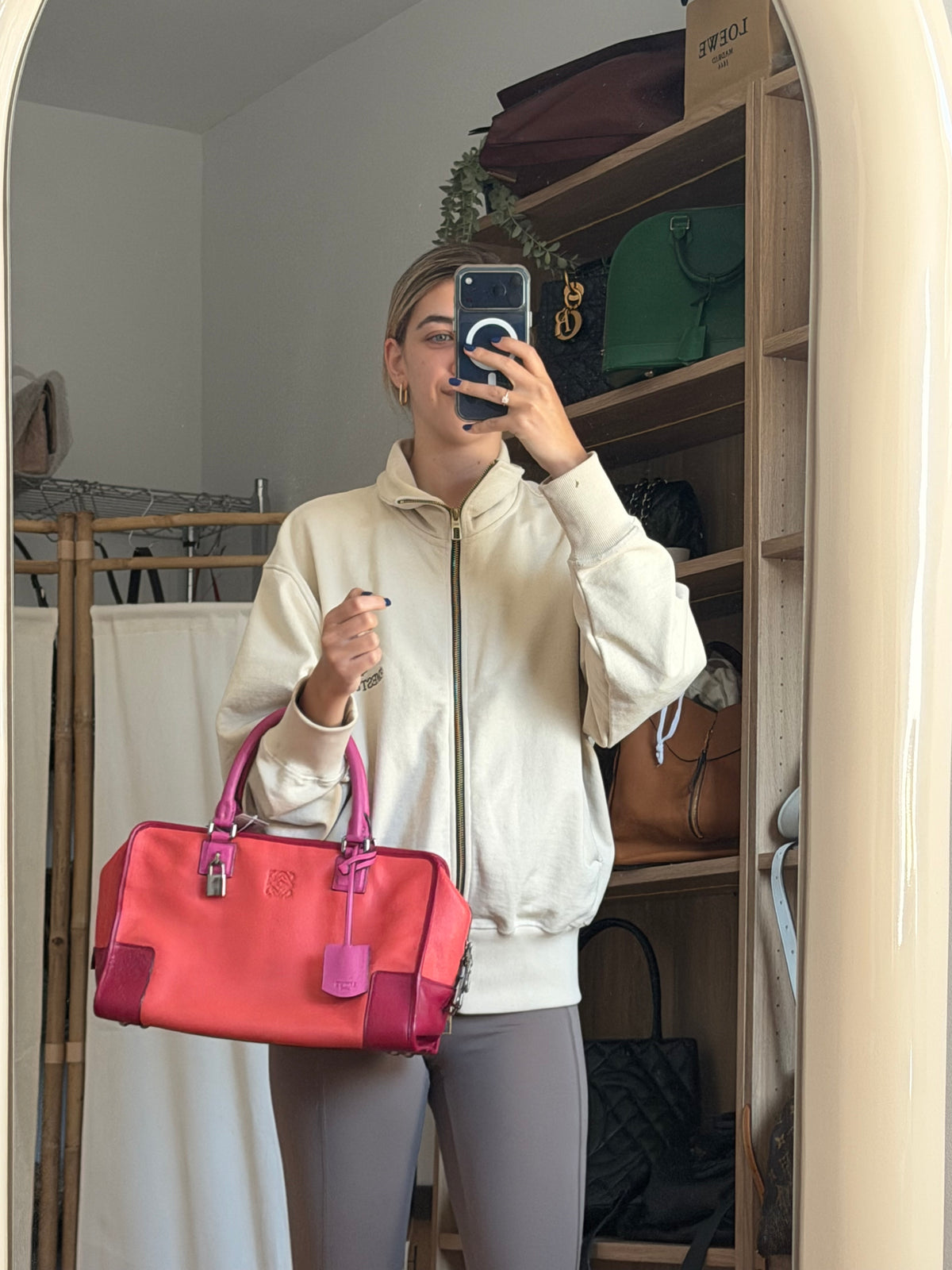 Loewe Amazona 36 Piel de Cabra Tricolor Coral, Rosa y Rojo