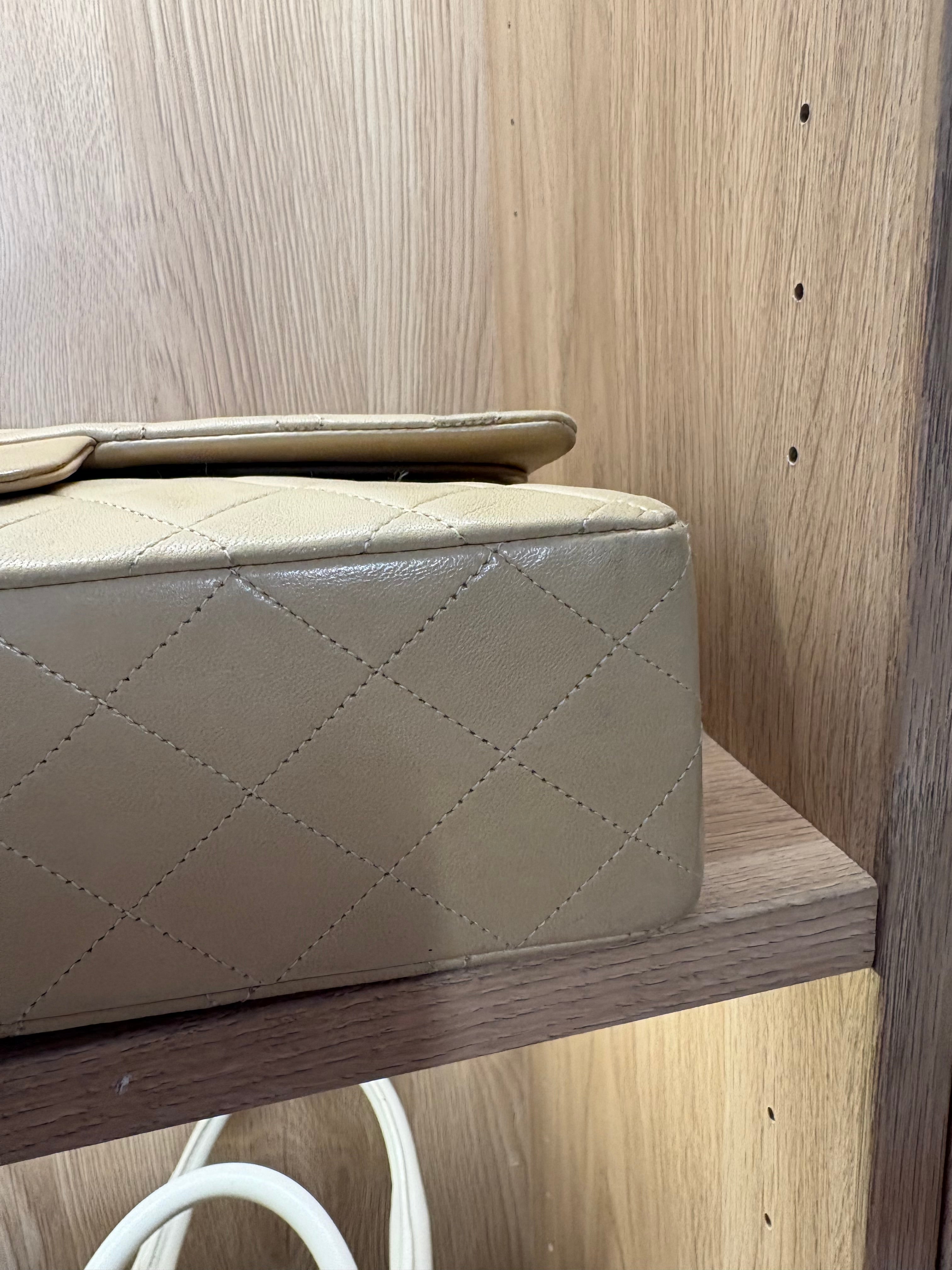 CHANEL Timeless 25 Double Flap Beige Lambskin – Serie 2 (1991-1994)