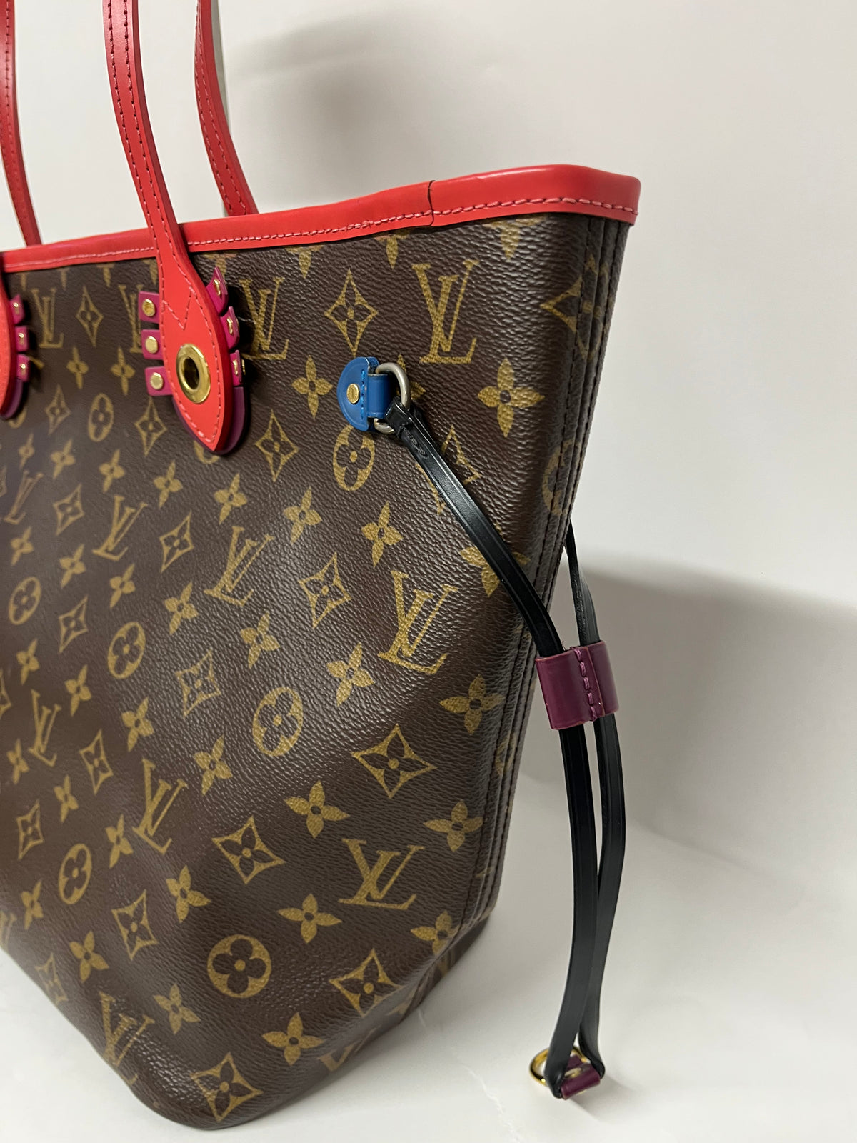 Louis Vuitton Neverfull MM Totem Edición Limitada Monogram