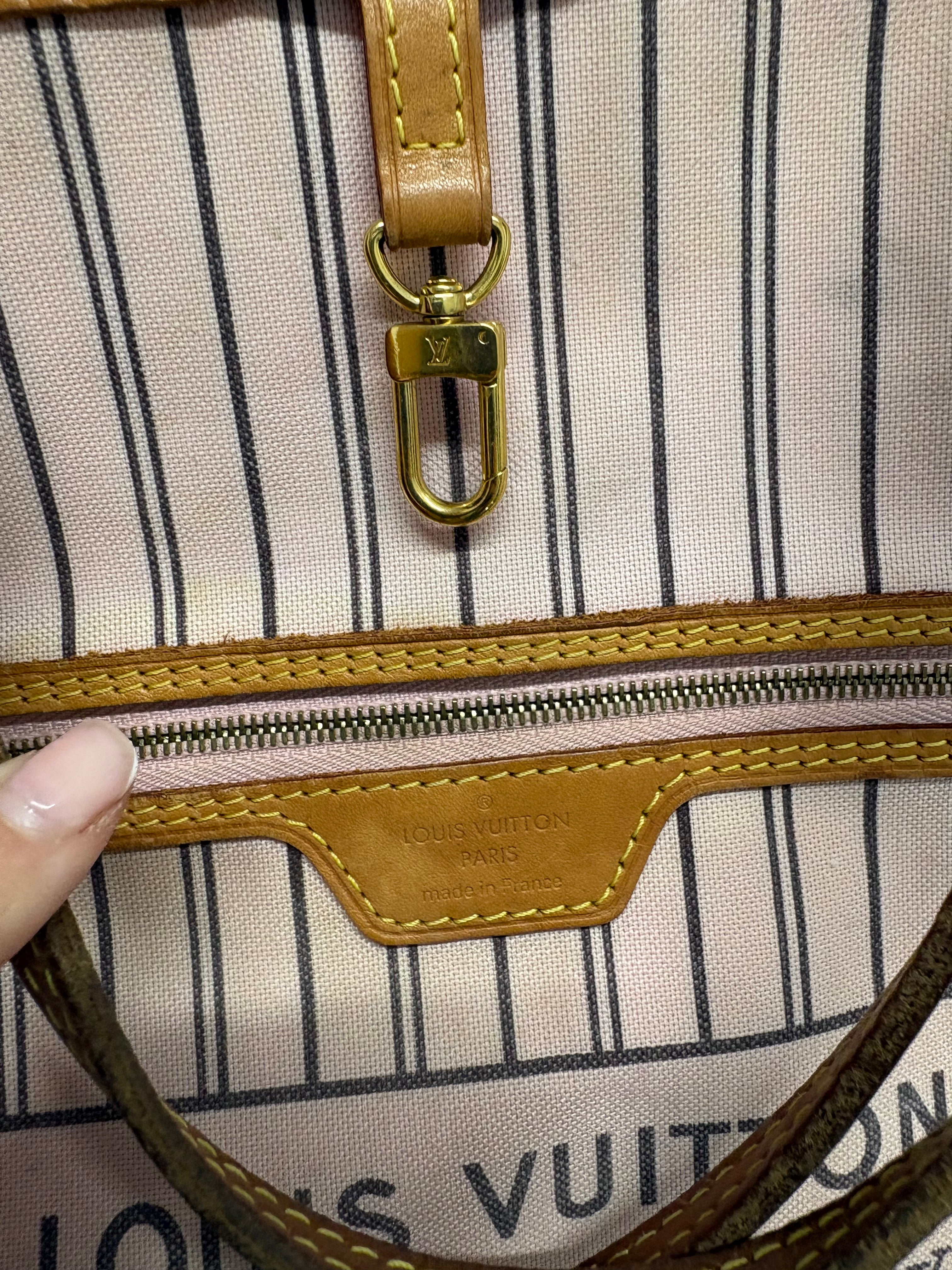 Louis Vuitton Neverfull MM monogram interior Rosa