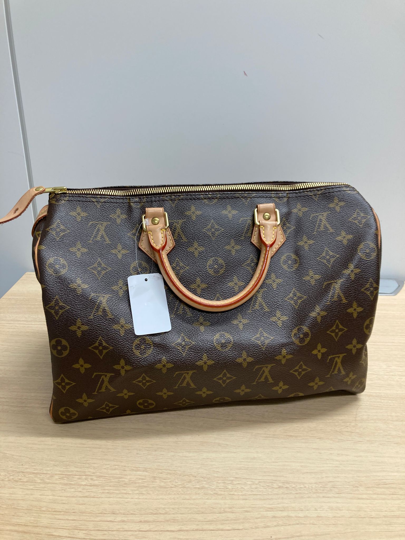 Louis Vuitton speedy 35 monogram