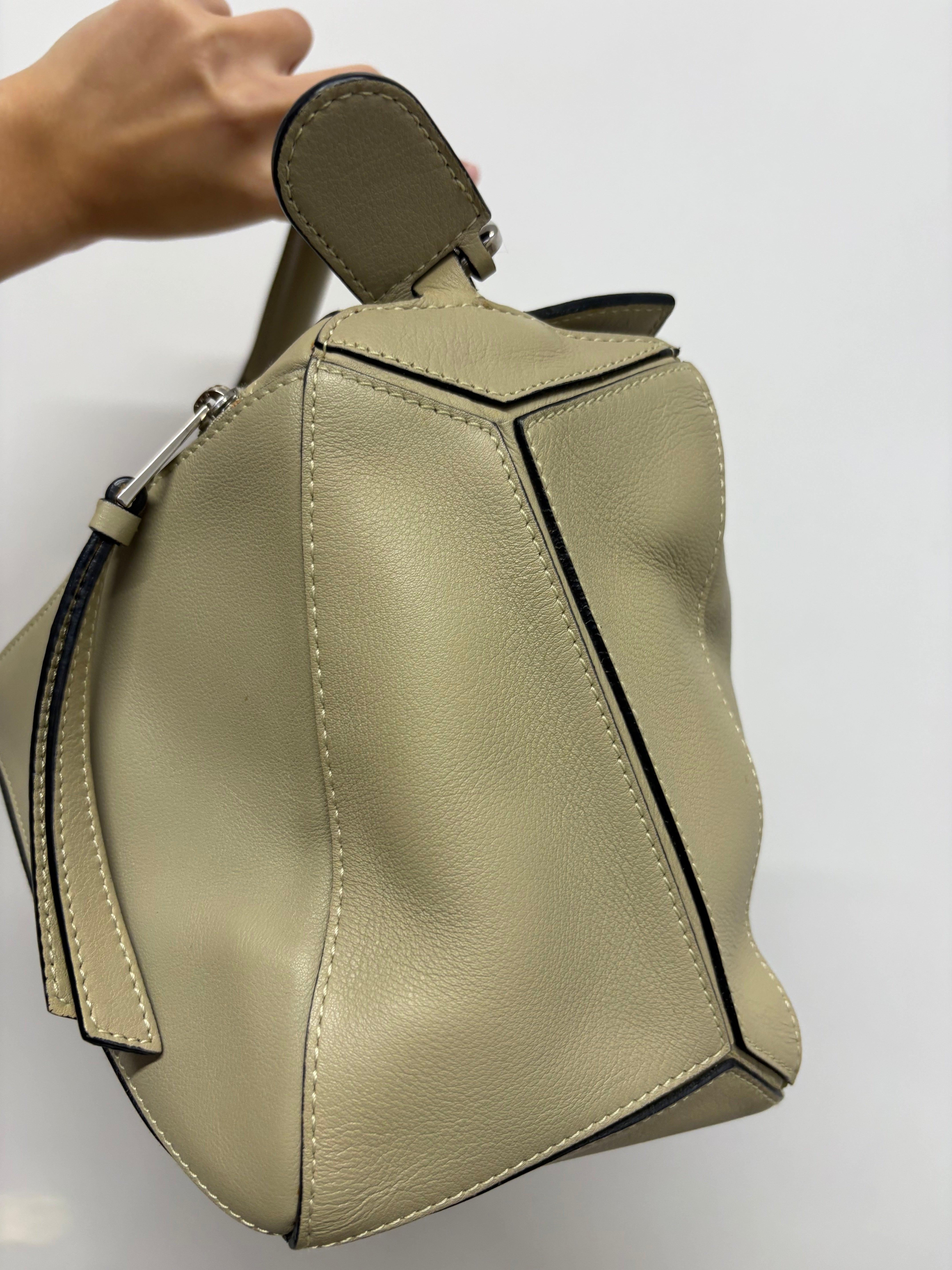 Loewe puzzle mediano Beige/ Taupe Claro