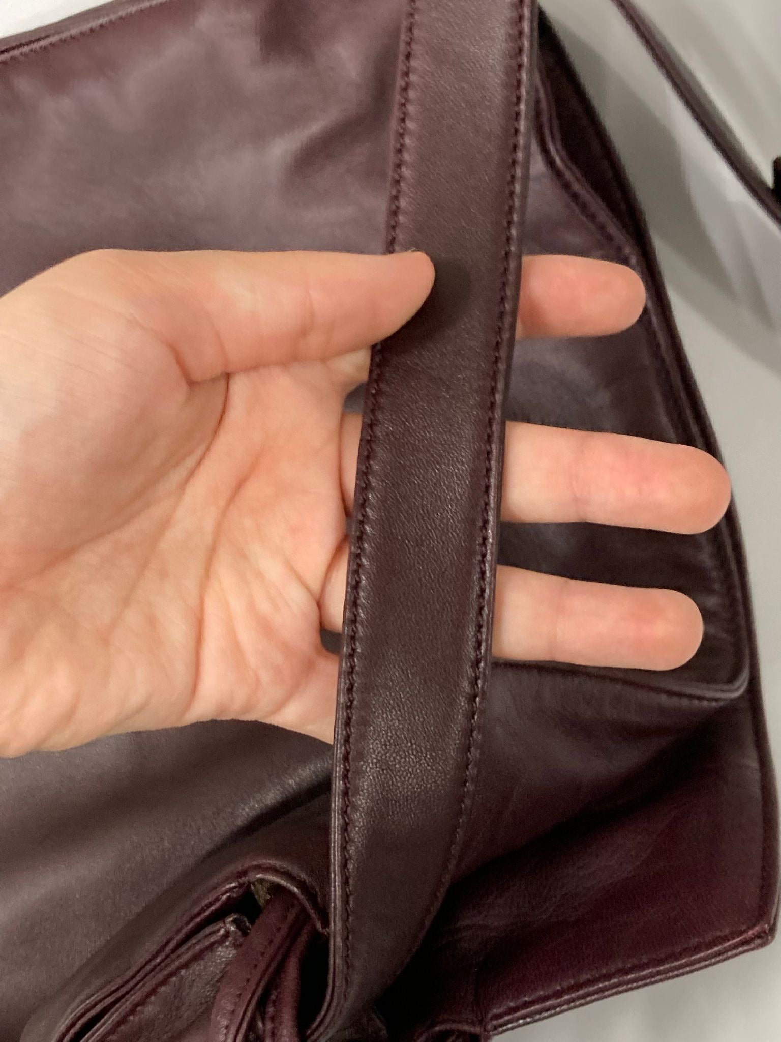 Loewe Flamenco Mediano burdeos Bandolera Piel Napa de Cordero