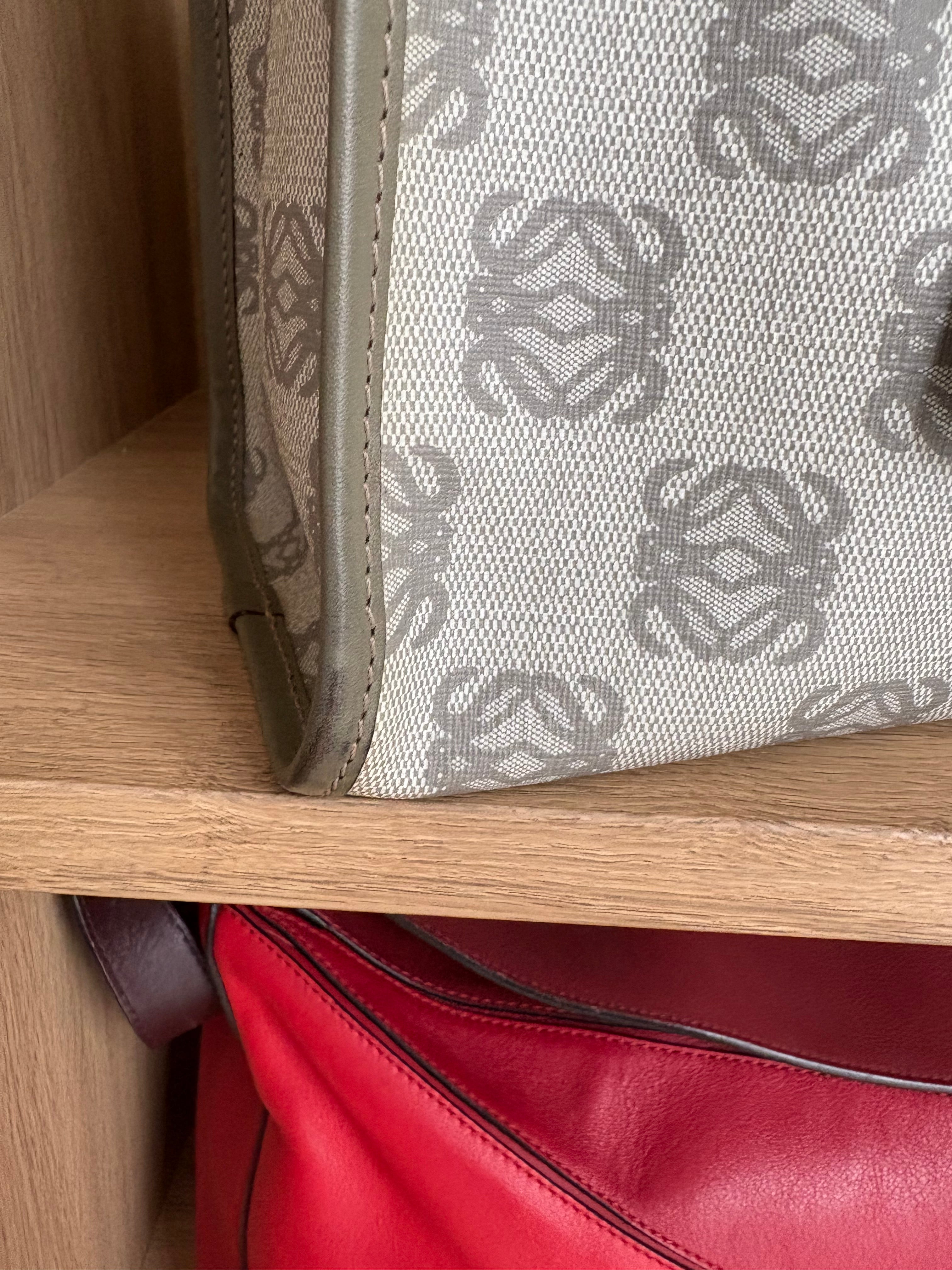 Loewe Amazona 35 en Verde Caqui – Vintage