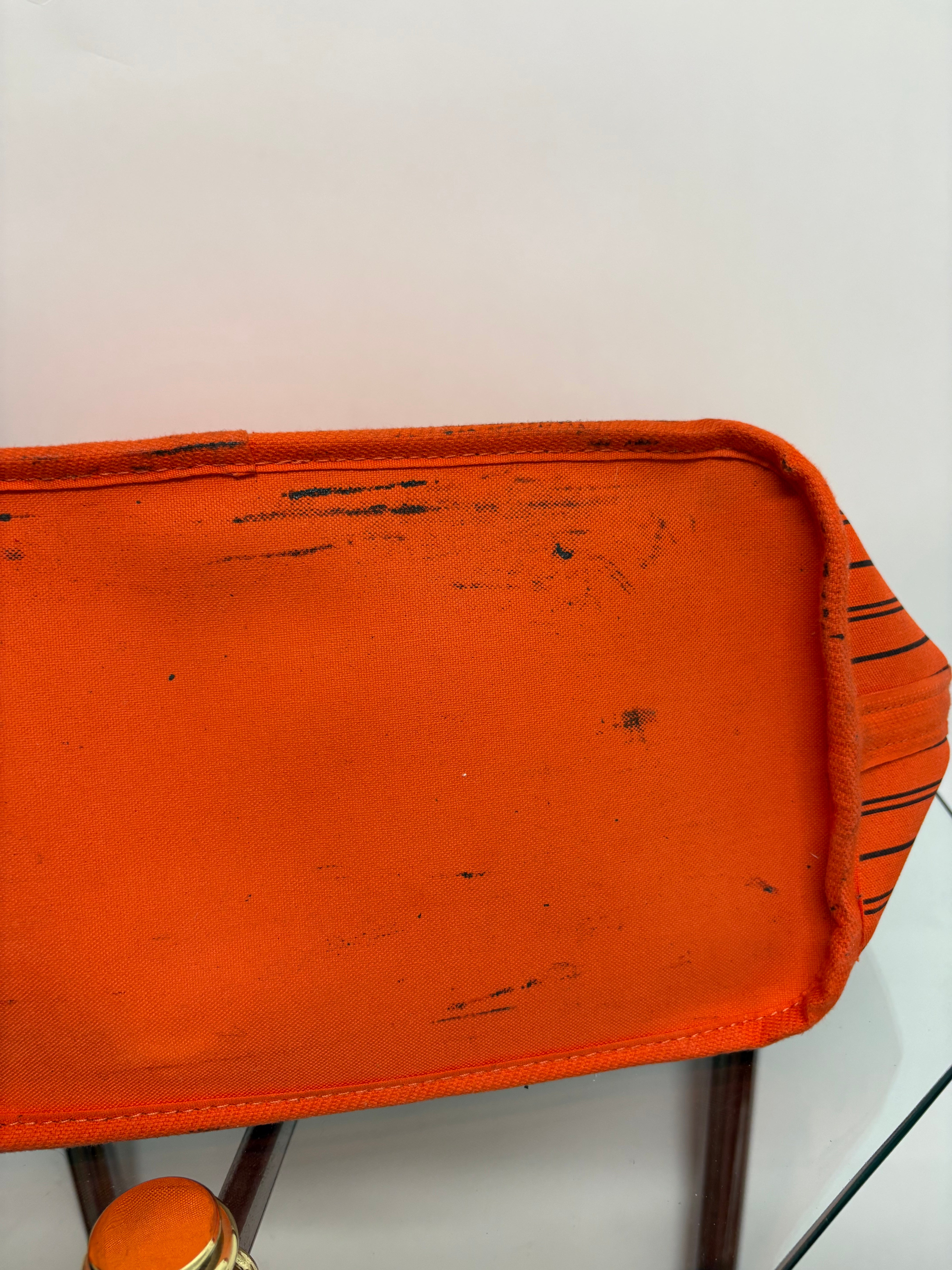 Louis Vuitton Neverfull MM Monogram Interior rojo