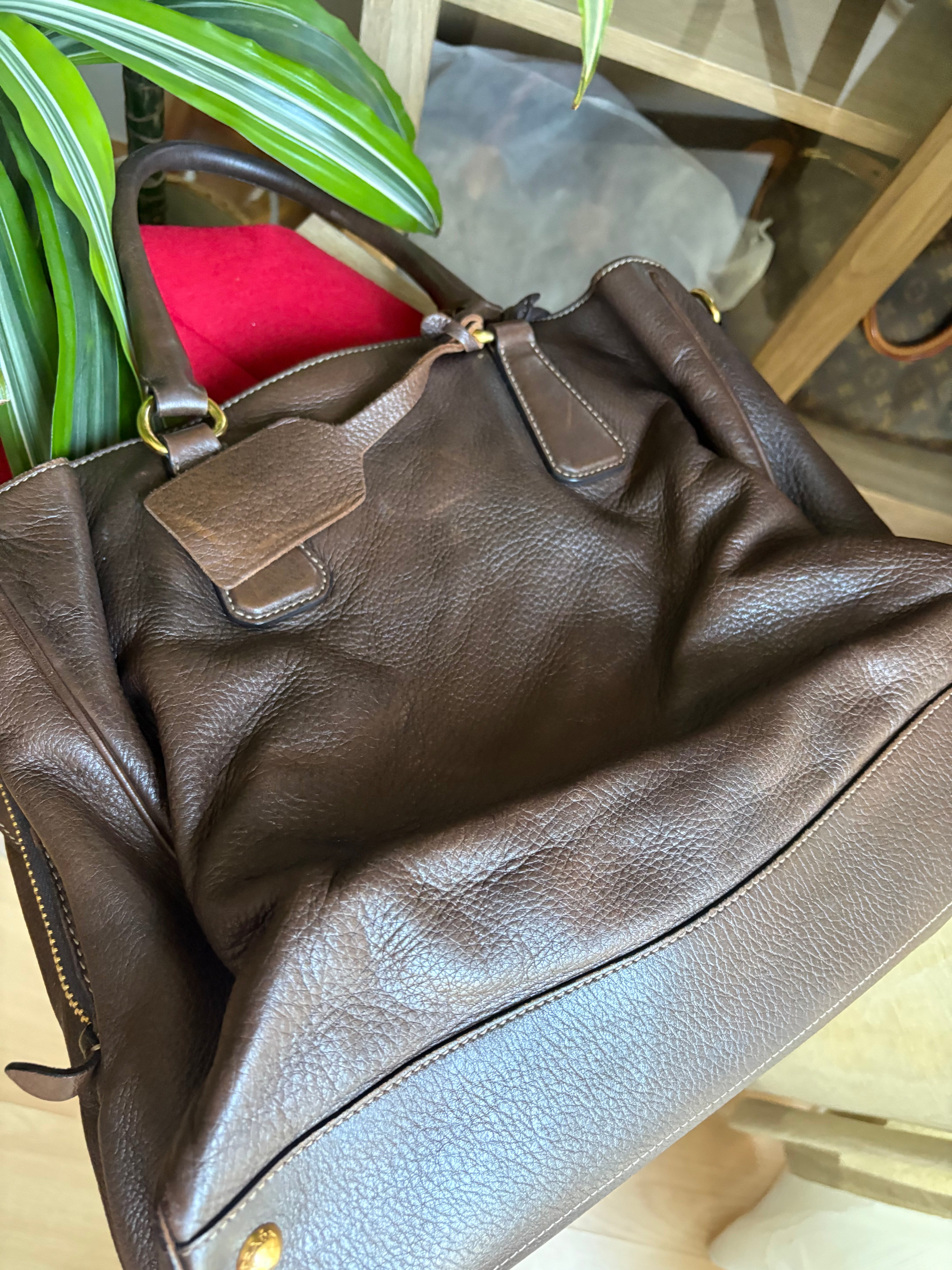Prada Tote marrón en cuero con bandolera
