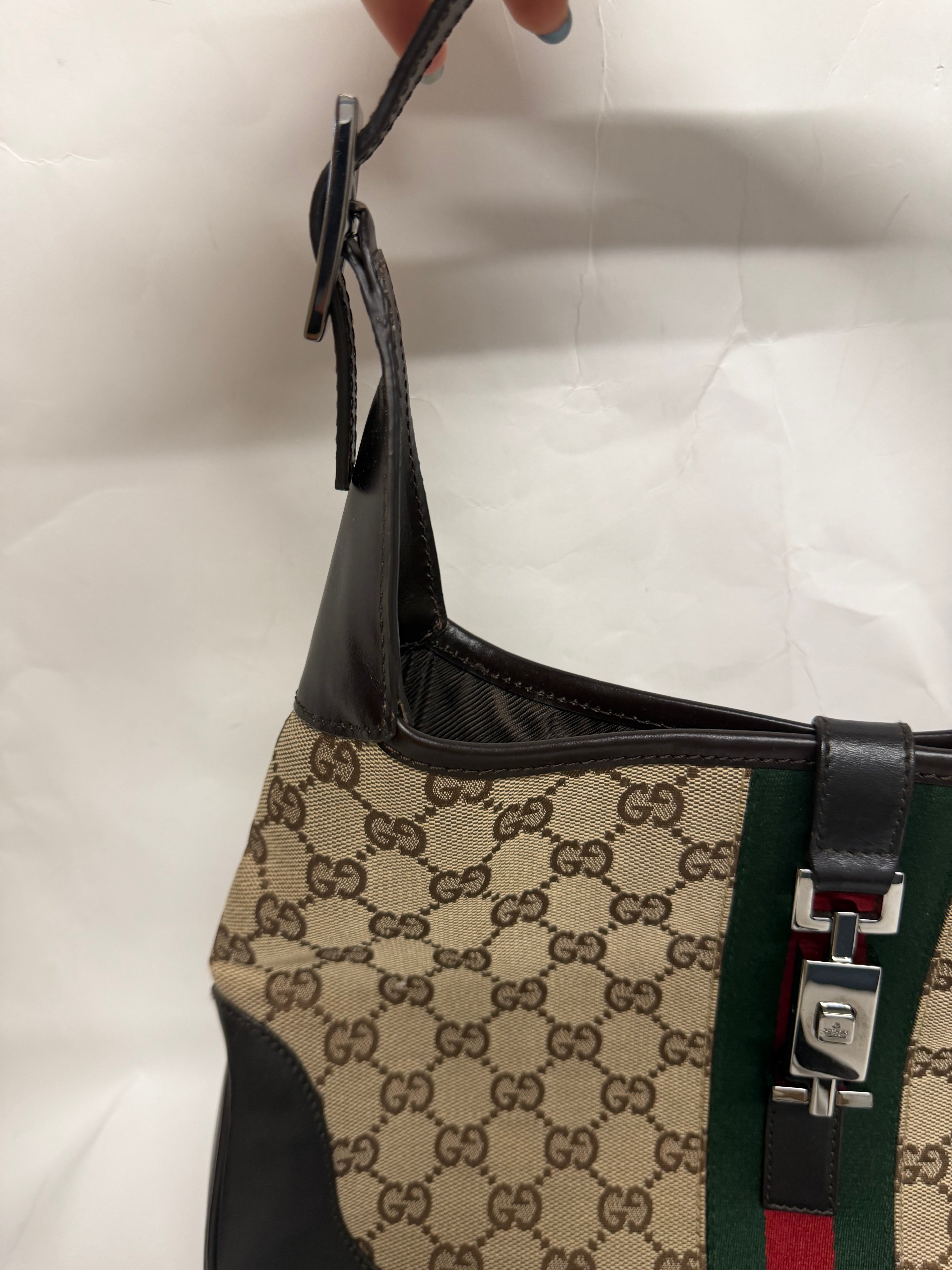 Gucci Jackie GG Canvas Web pequeña con bandolera