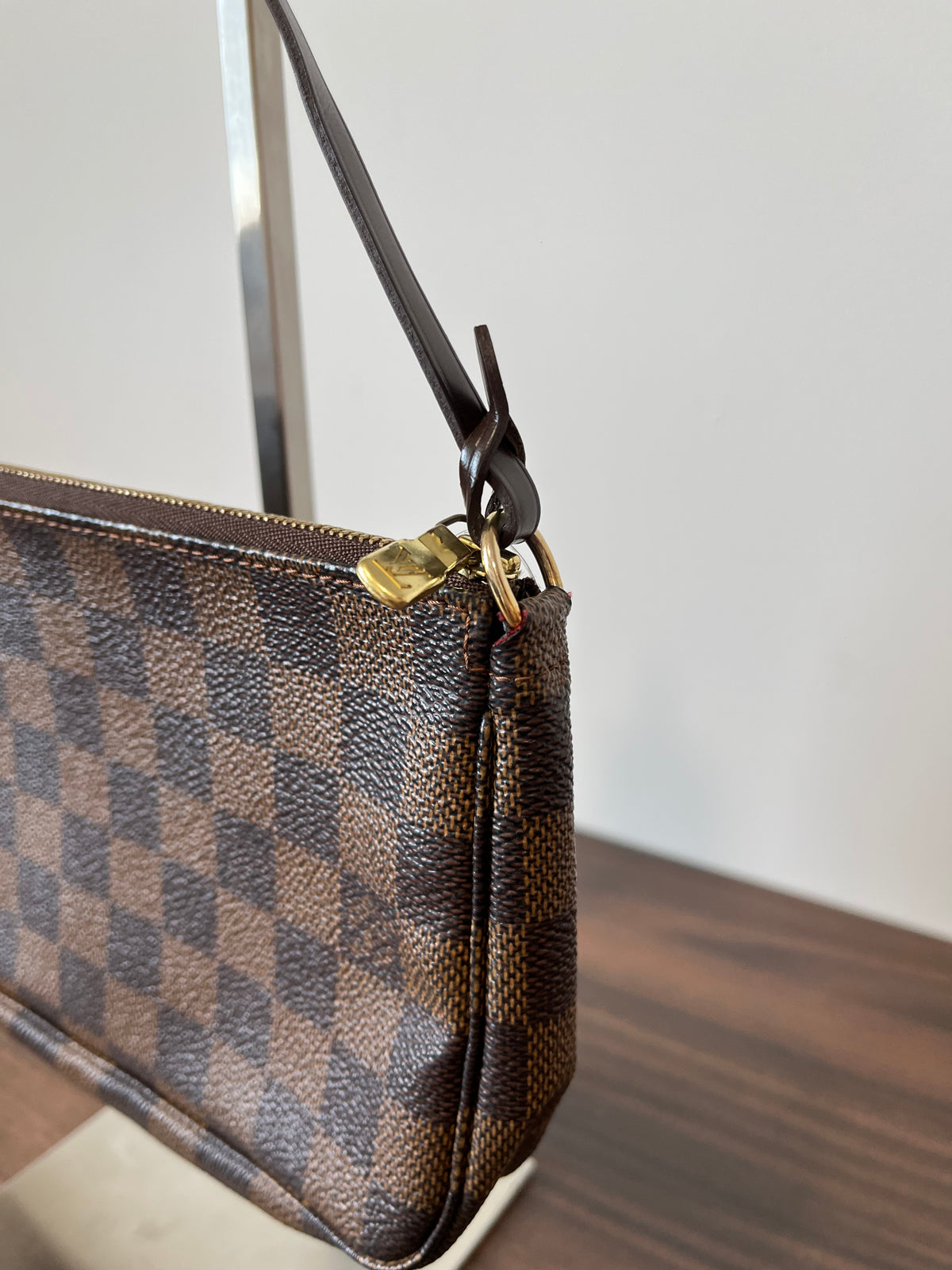 Louis Vuitton Pochette Accessoires Lona Damier Ébène