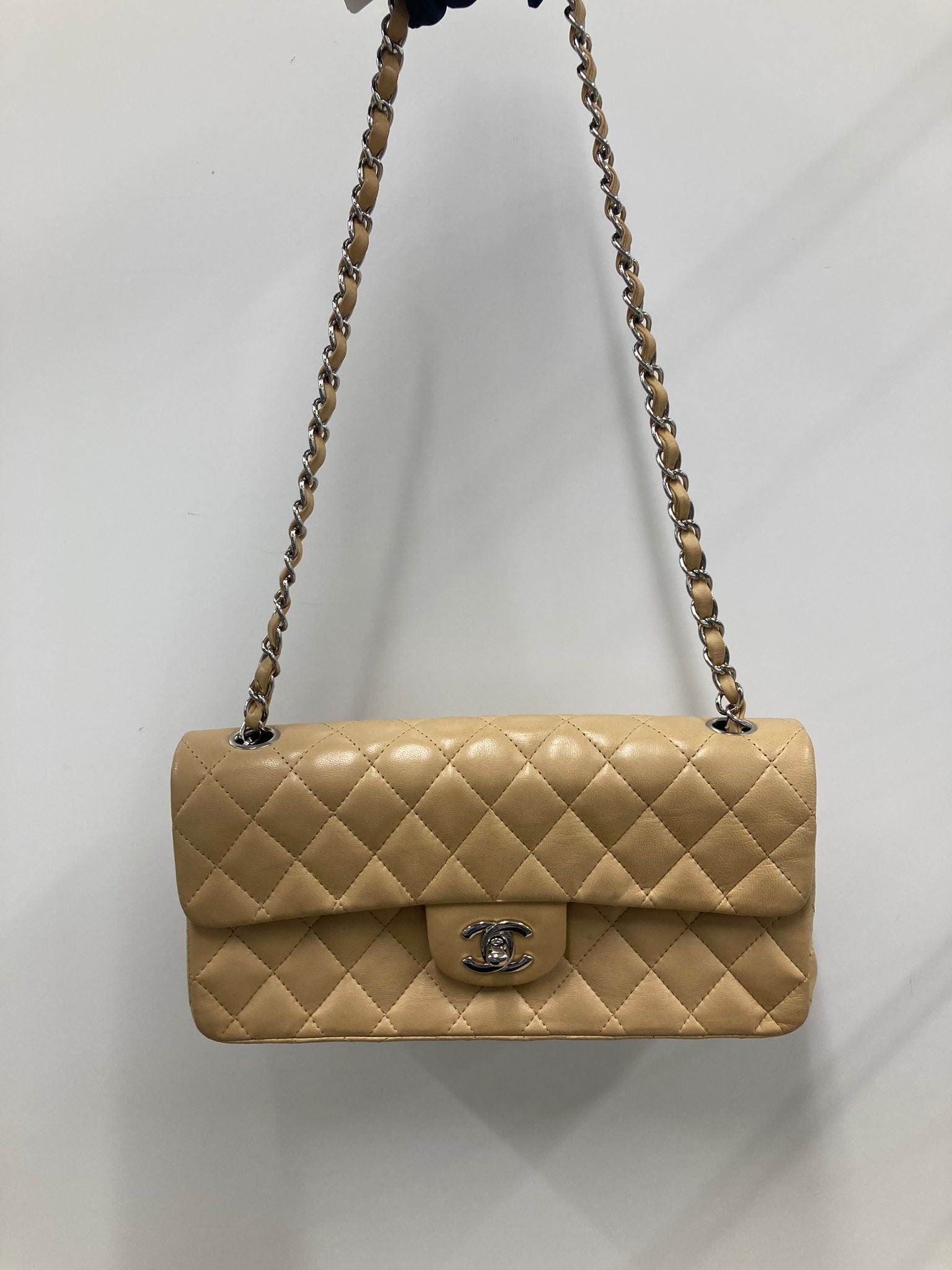 Chanel Single flap beige y plata