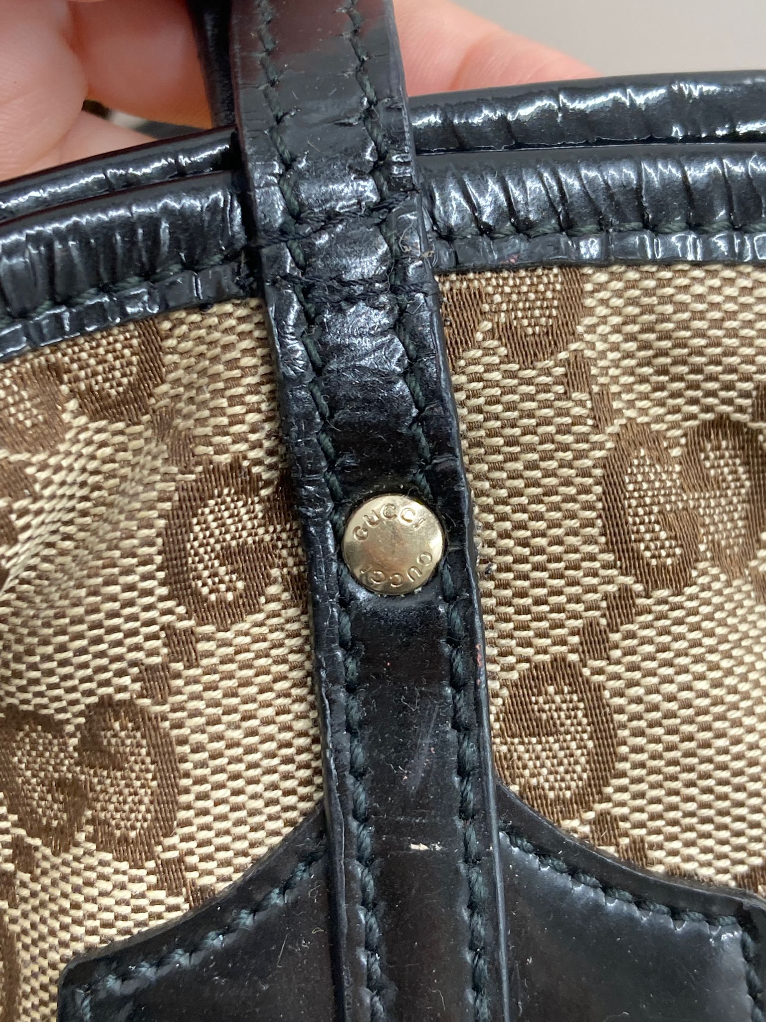Gucci GG Canvas Tote Beige & negro