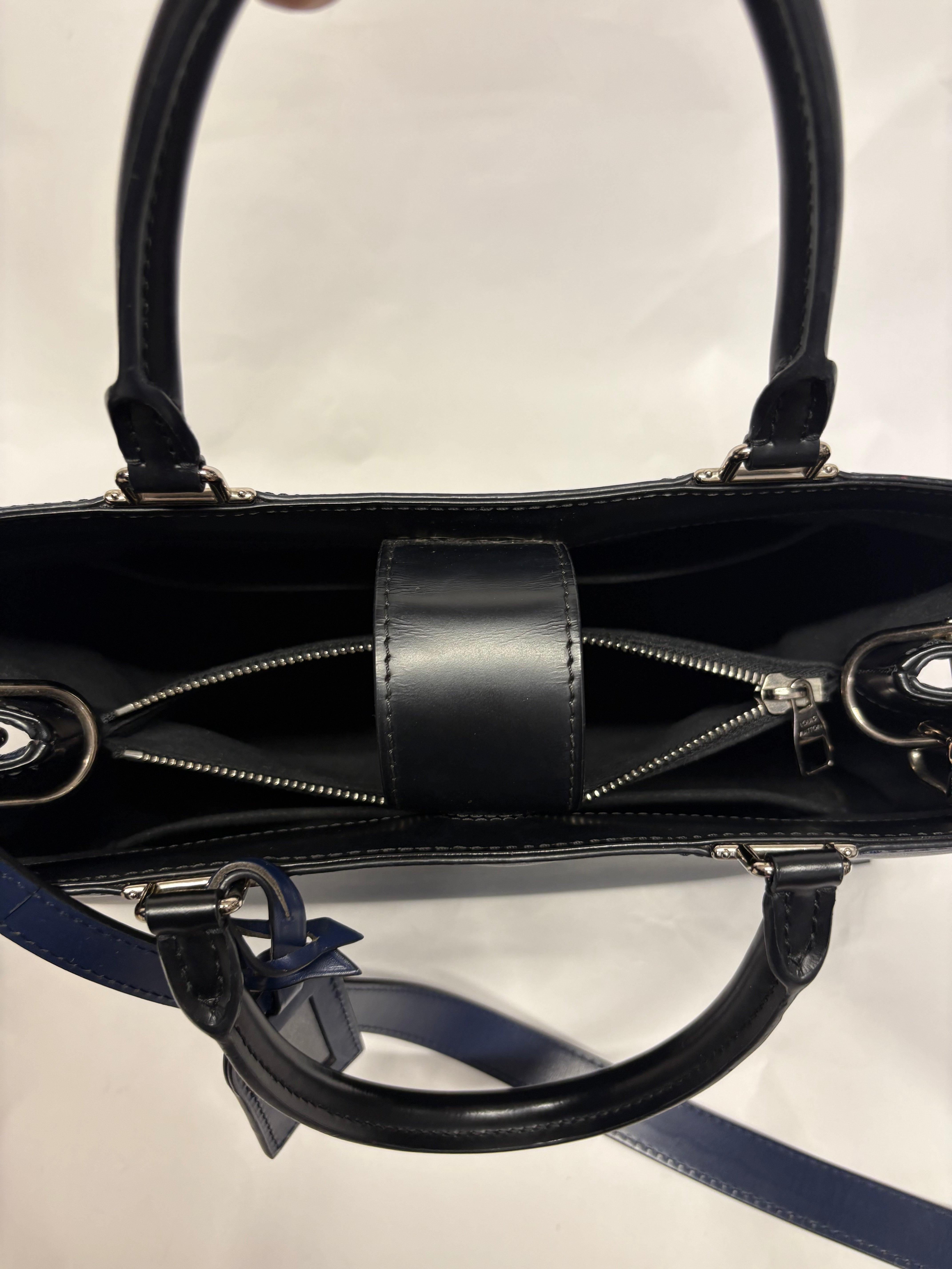 Louis Vuitton Pont-Neuf GM Epi Azul Marino Bandolera