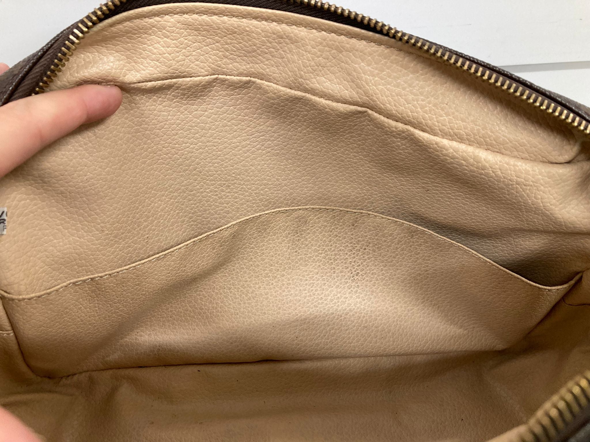Louis Vuitton Trousse Toilette 28 – Canvas Monogram