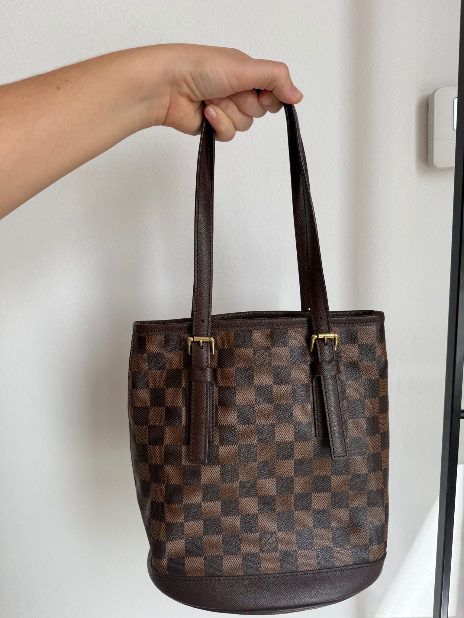 Louis Vuitton Marais Bucket con Pochette en Damier Ébène