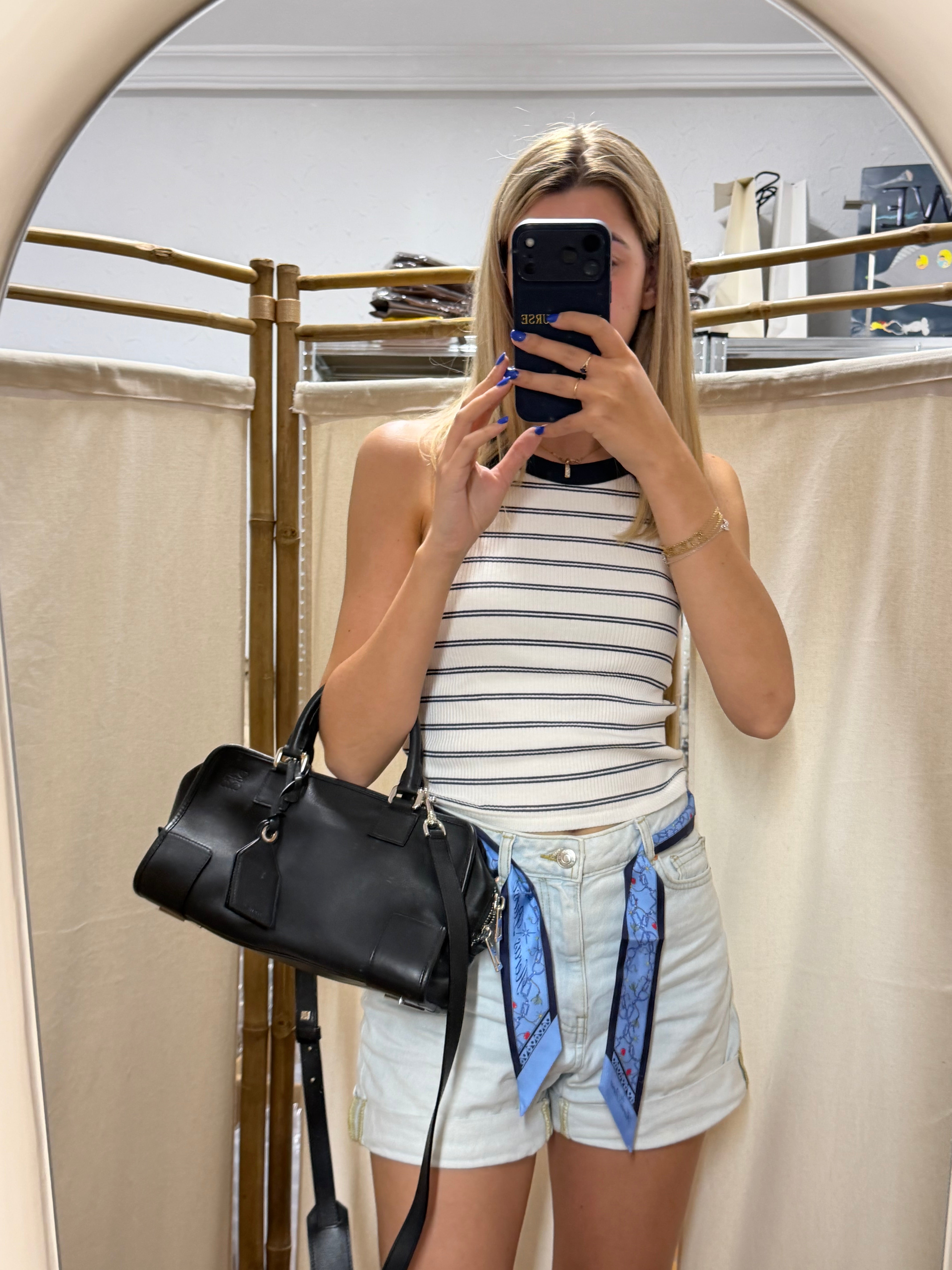 Loewe Amazona 28 | Piel Vacuno Negra Herrajes Paladio
