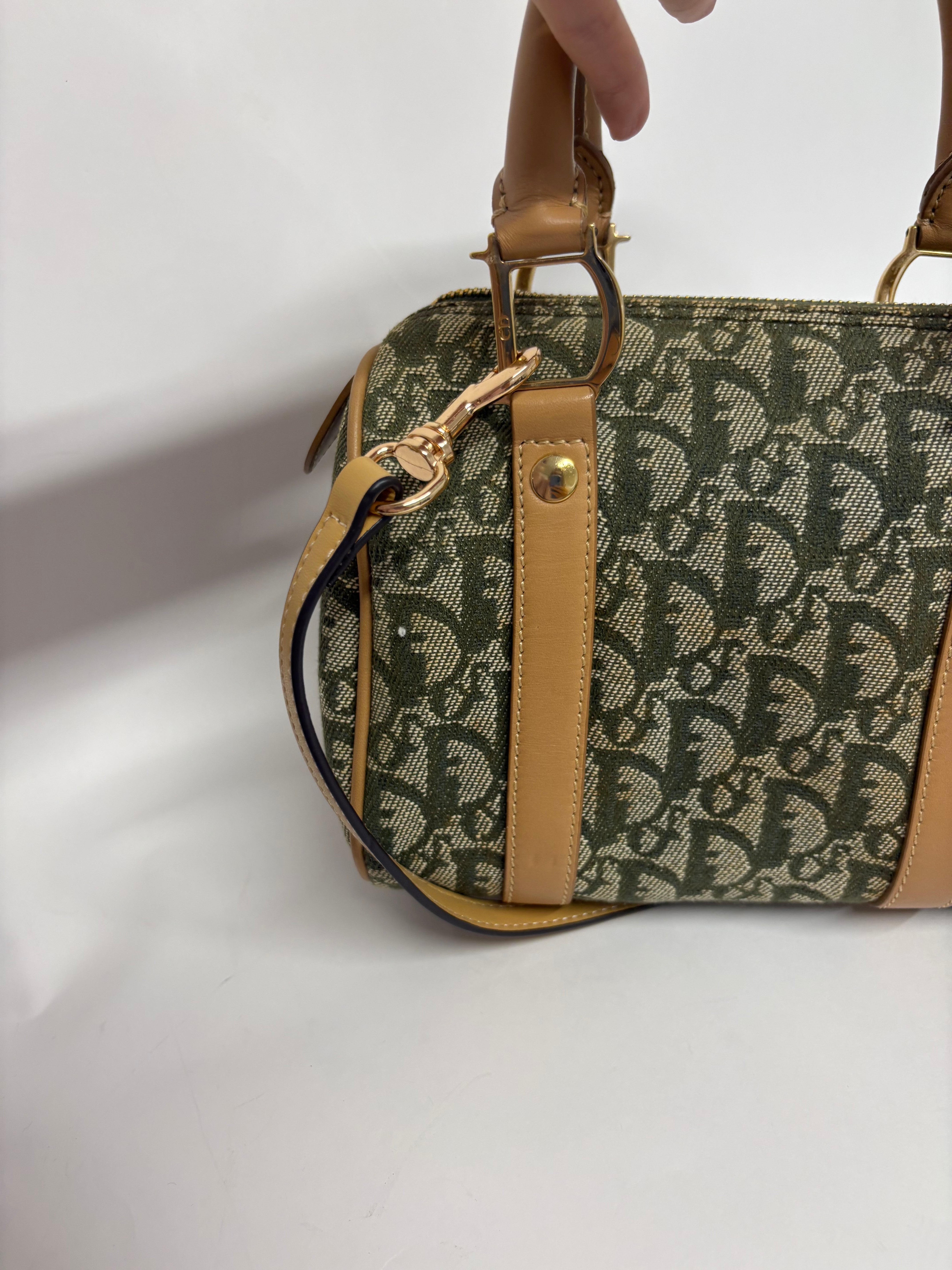 Christian Dior mini Trotter Boston Bag verde y beige con bandolera extra