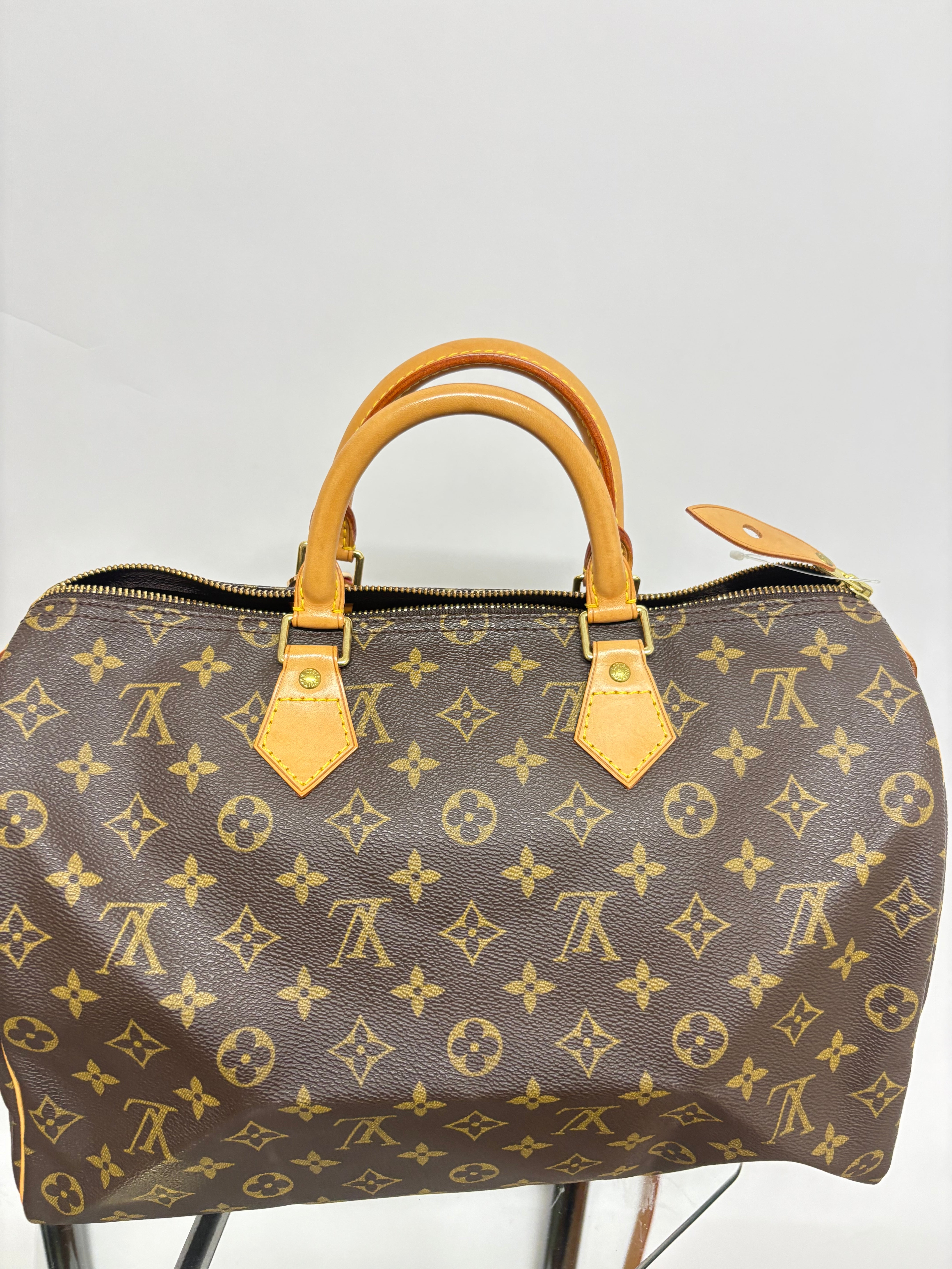 Louis Vuitton Speedy 35 Monogram