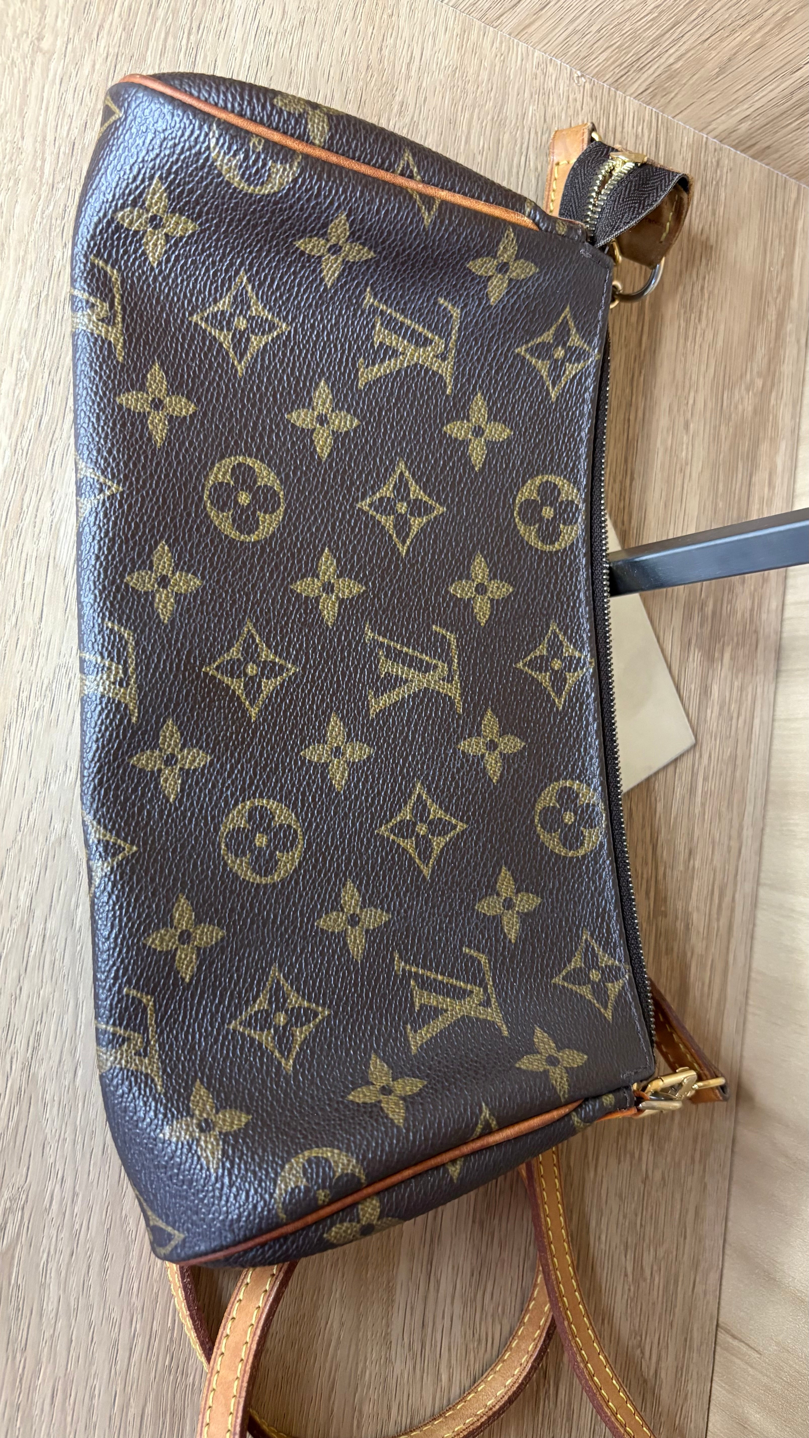 Louis Vuitton Pochette EVA