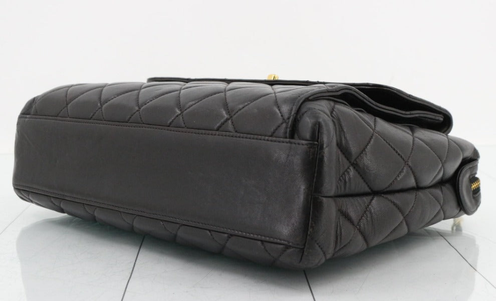 Chanel matelassé turn lock negro piel cordero cadena de hombro