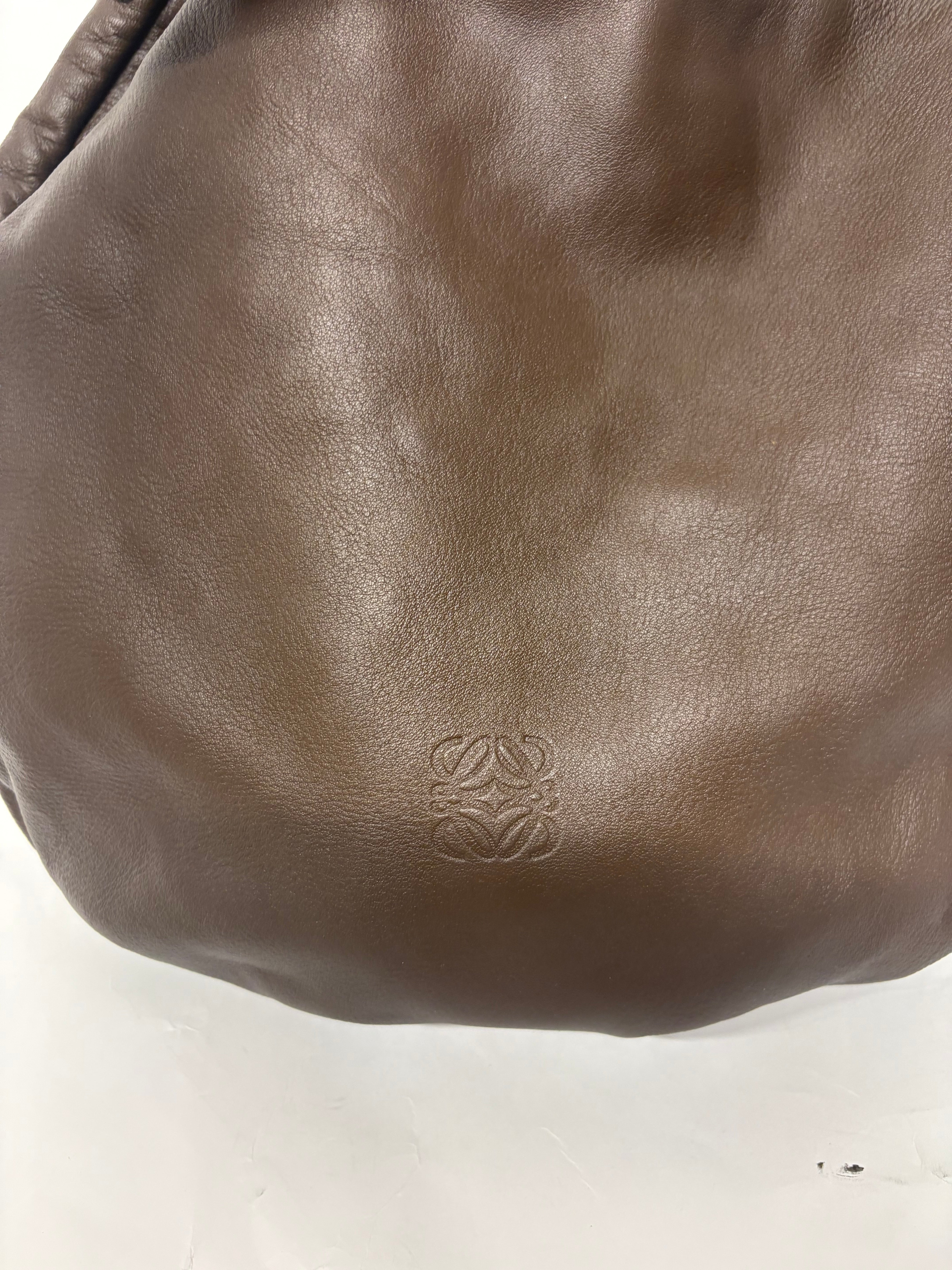 Loewe hobo vintage marron con cartera incluida