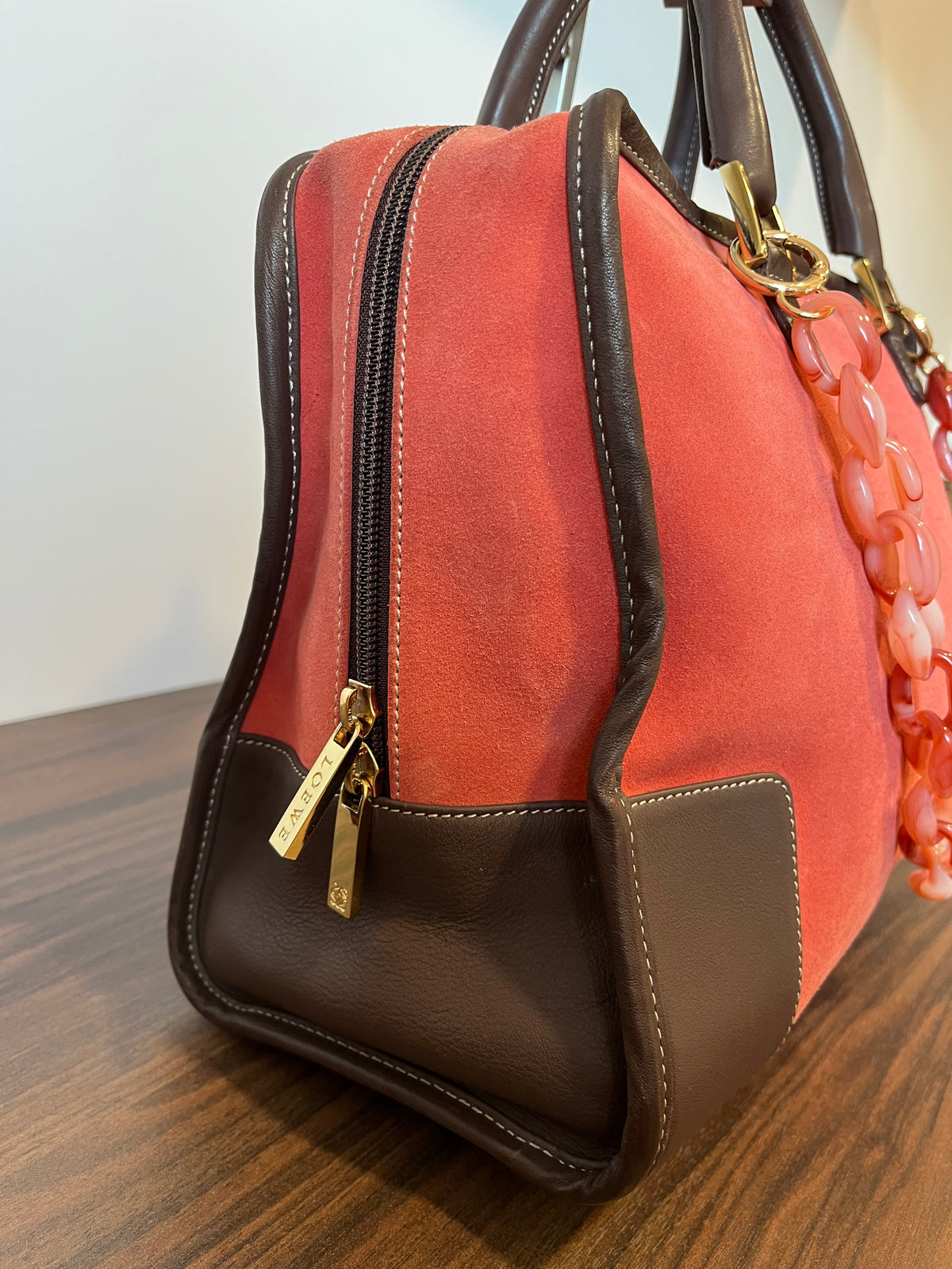 Loewe Amazona 32 Ante coral y Piel Marrón