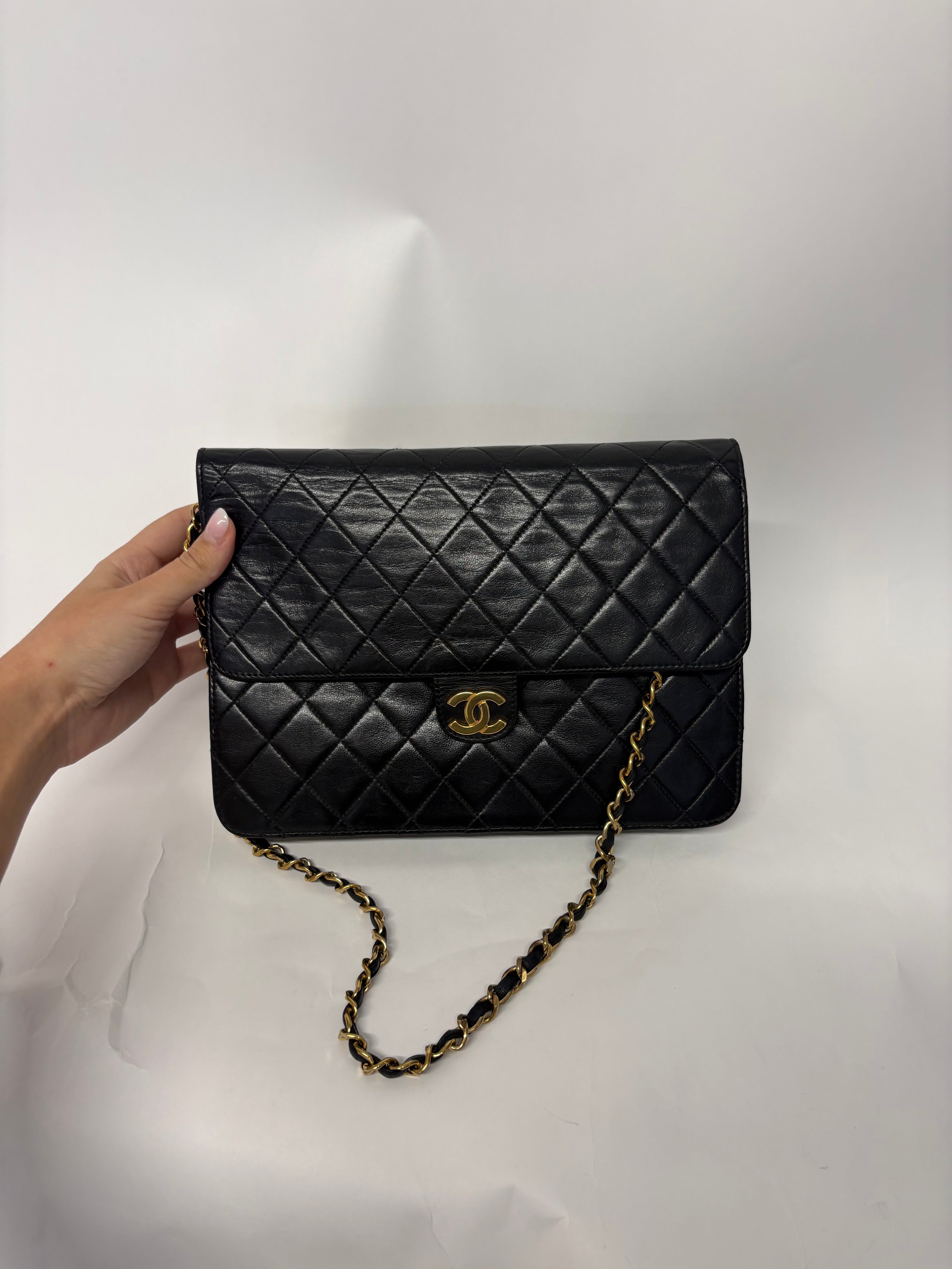 Chanel Timeless Matelassé Single Flap negra
