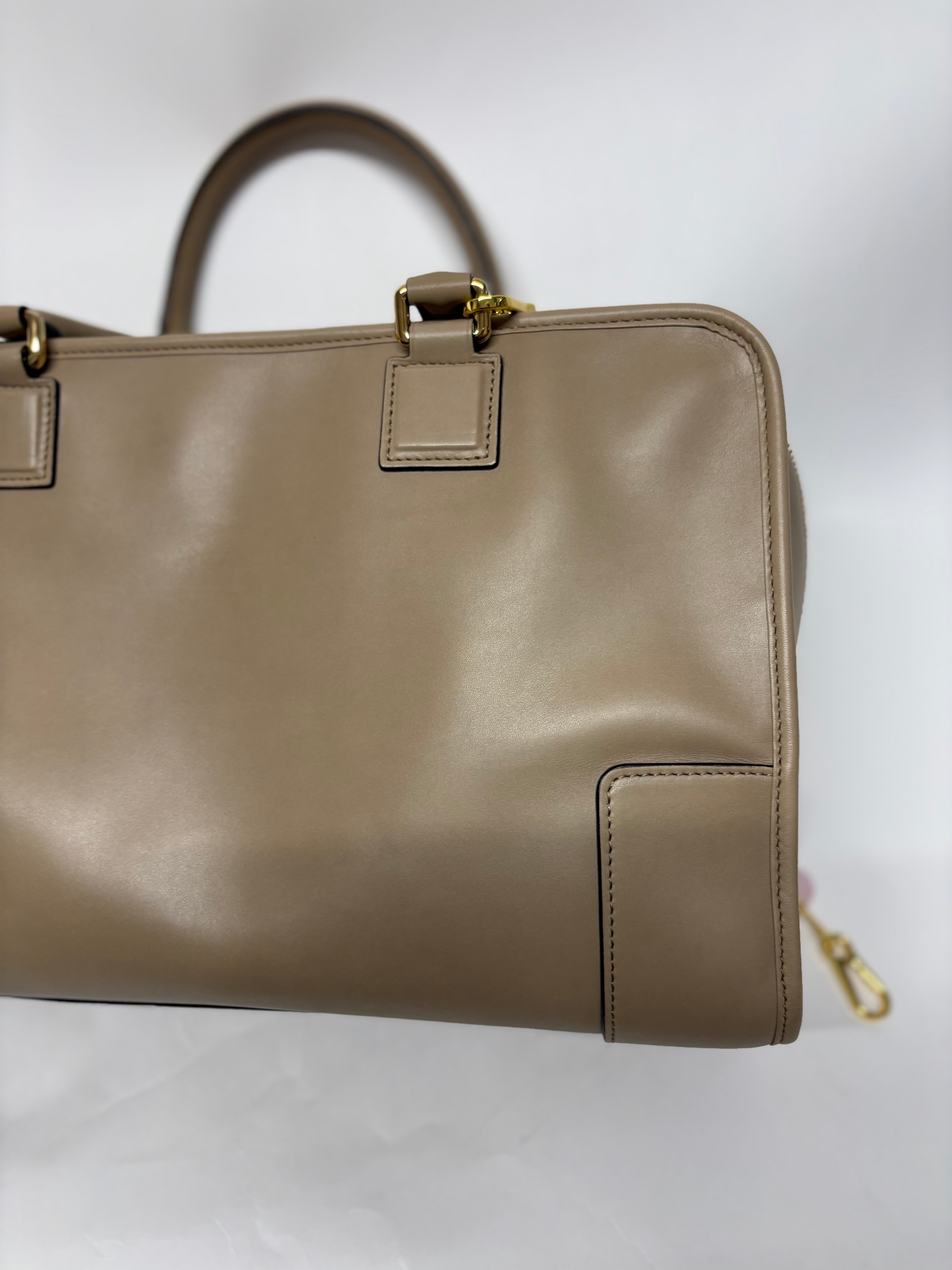 Loewe amazona 36 camel claro con bandoleras extra