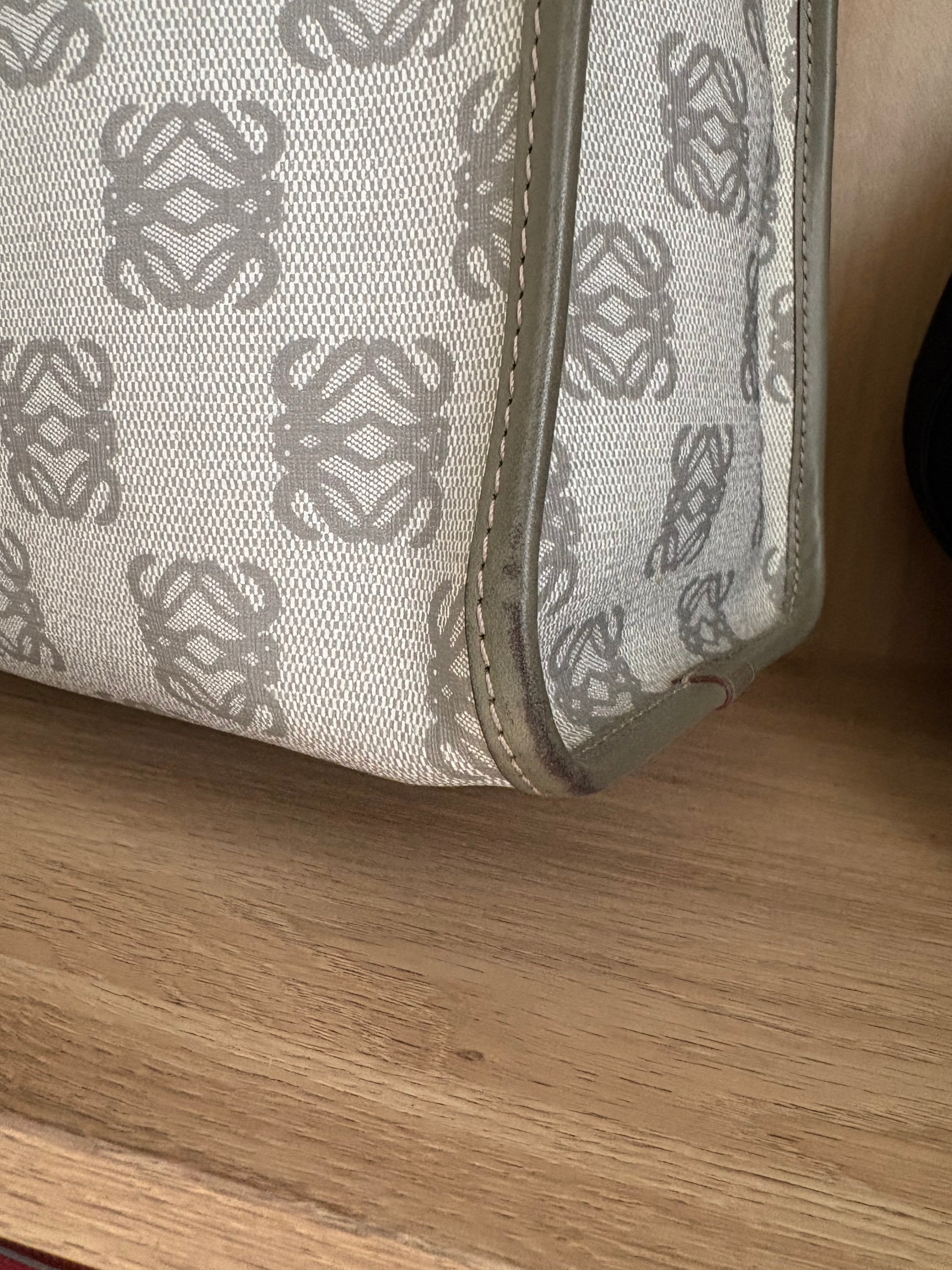 Loewe Amazona 35 en Verde Caqui – Vintage