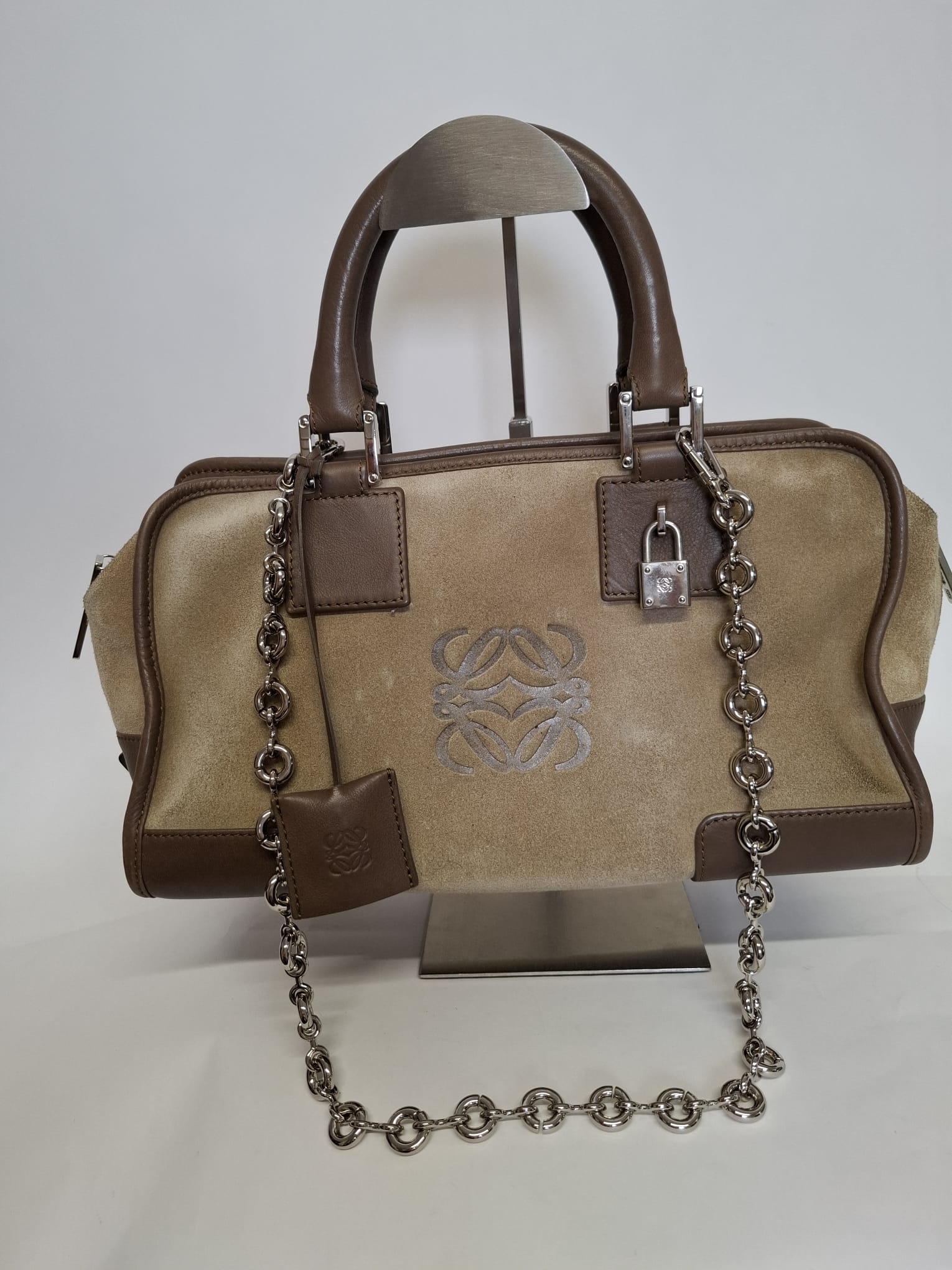 Loewe Amazona 28 Ante Beige Herrajes Plata