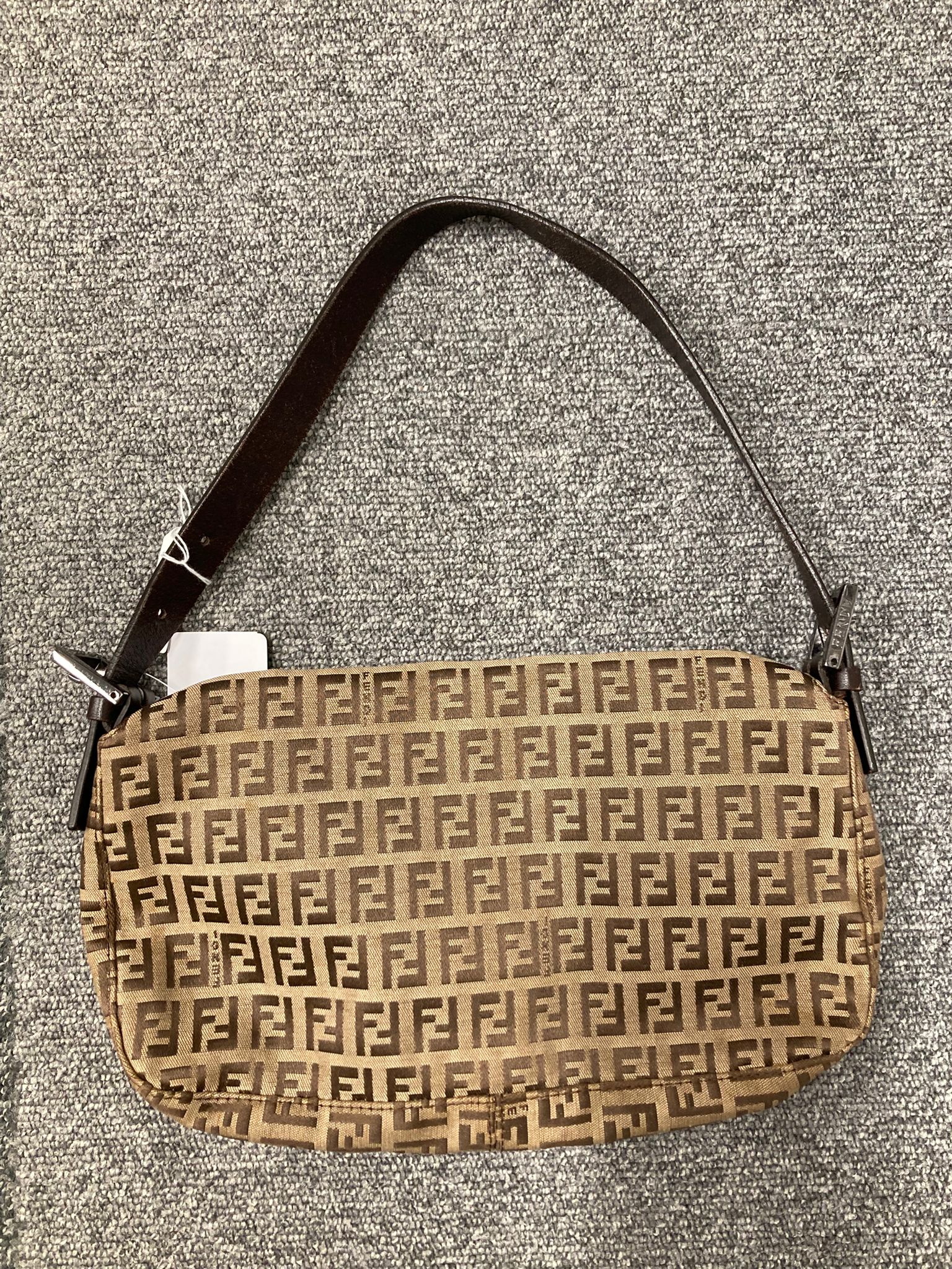 Fendi baguette marrón vintage