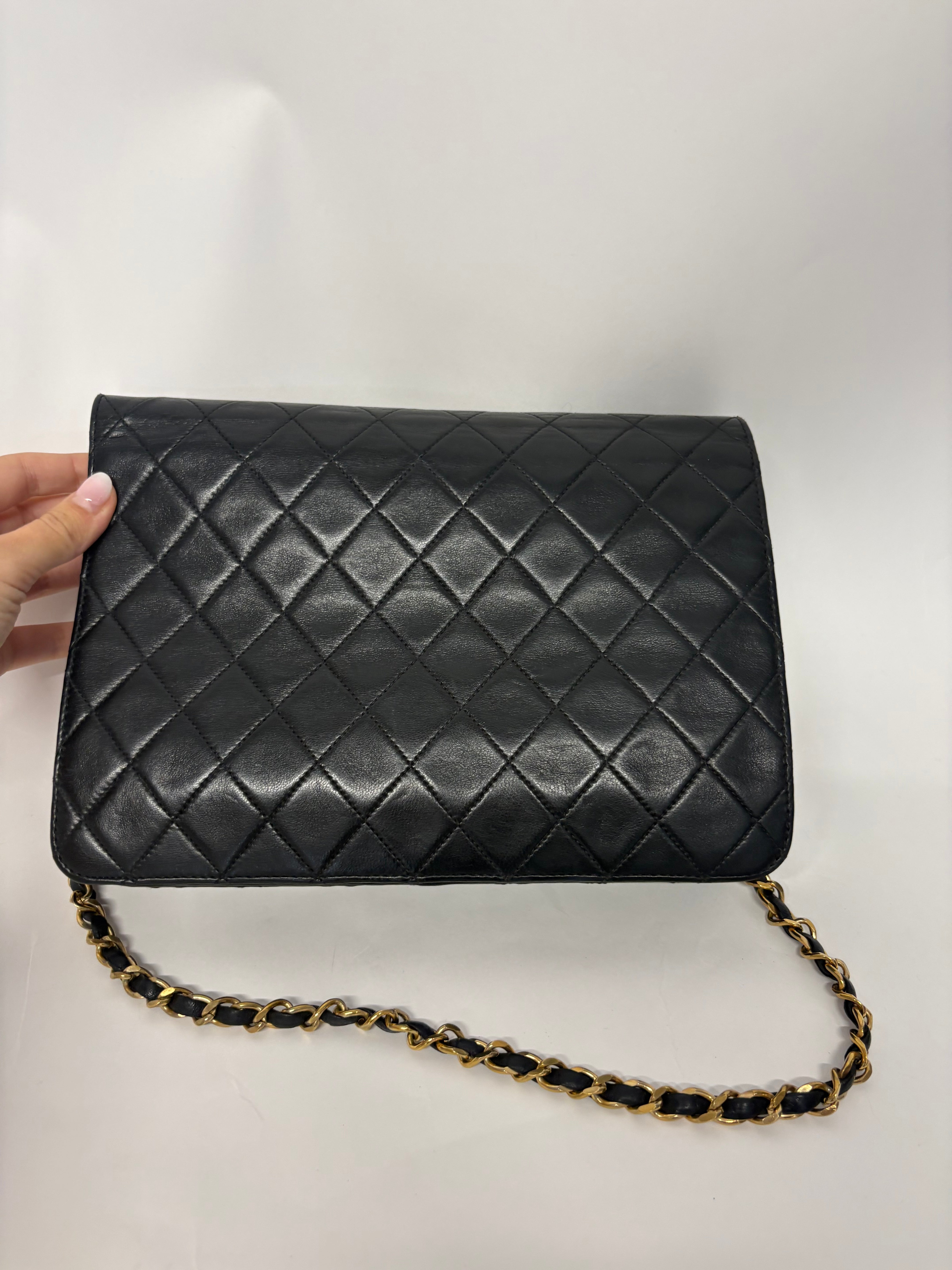Chanel Timeless Matelassé Single Flap negra