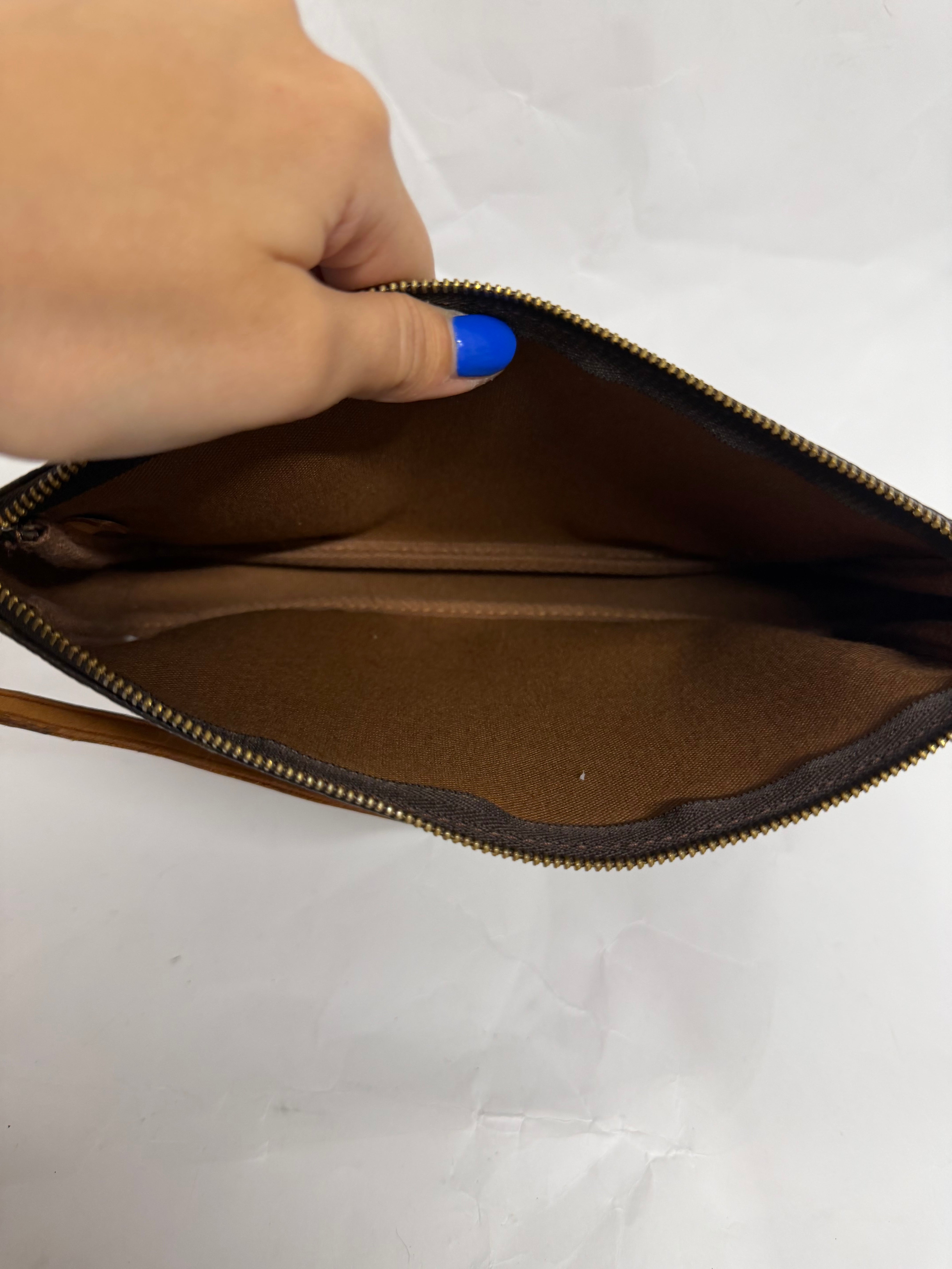 Louis Vuitton Pochette Accessoires monogram con 2 bandoleras extra