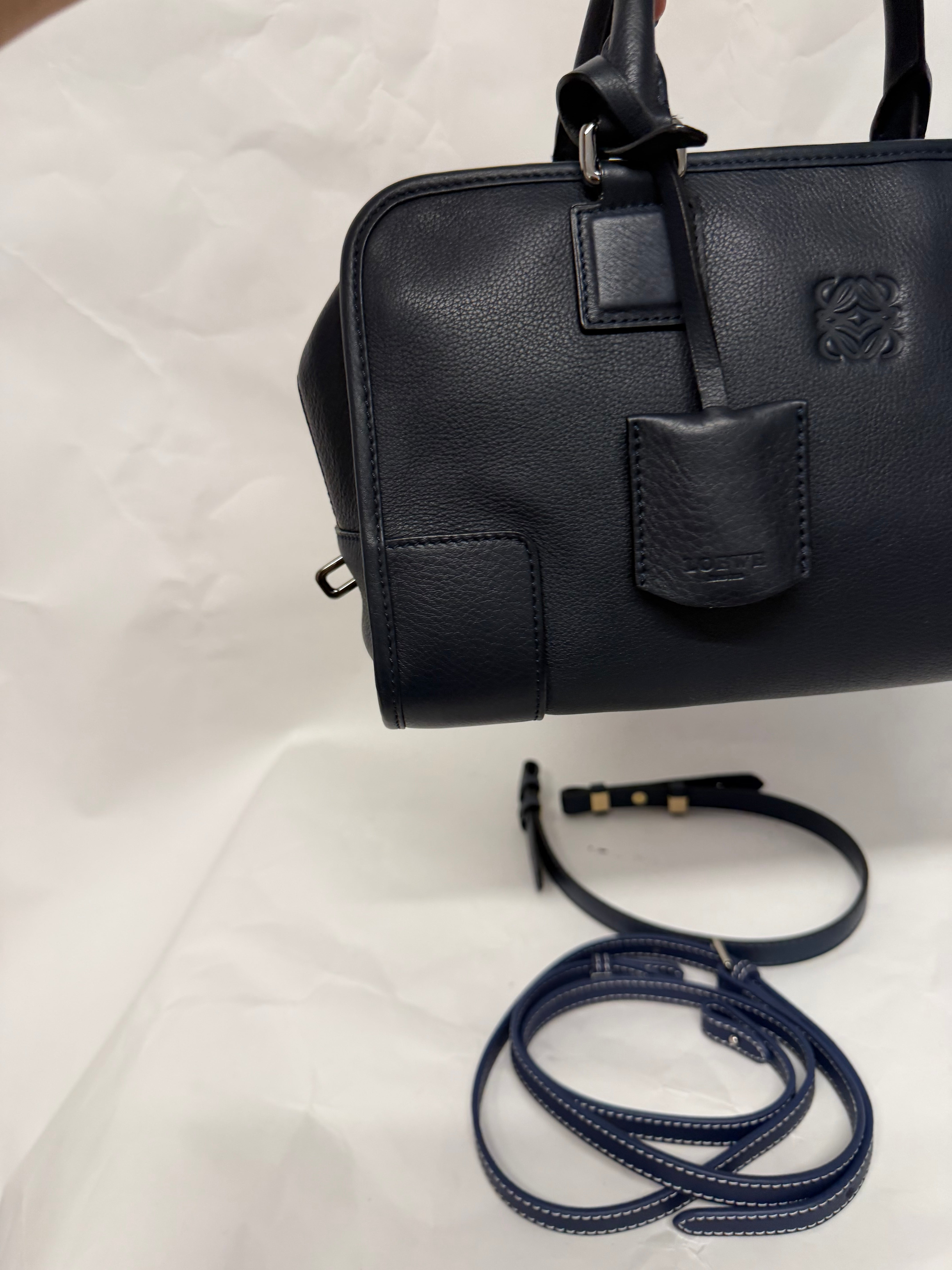Loewe Amazona 28 Piel Azul Oscuro