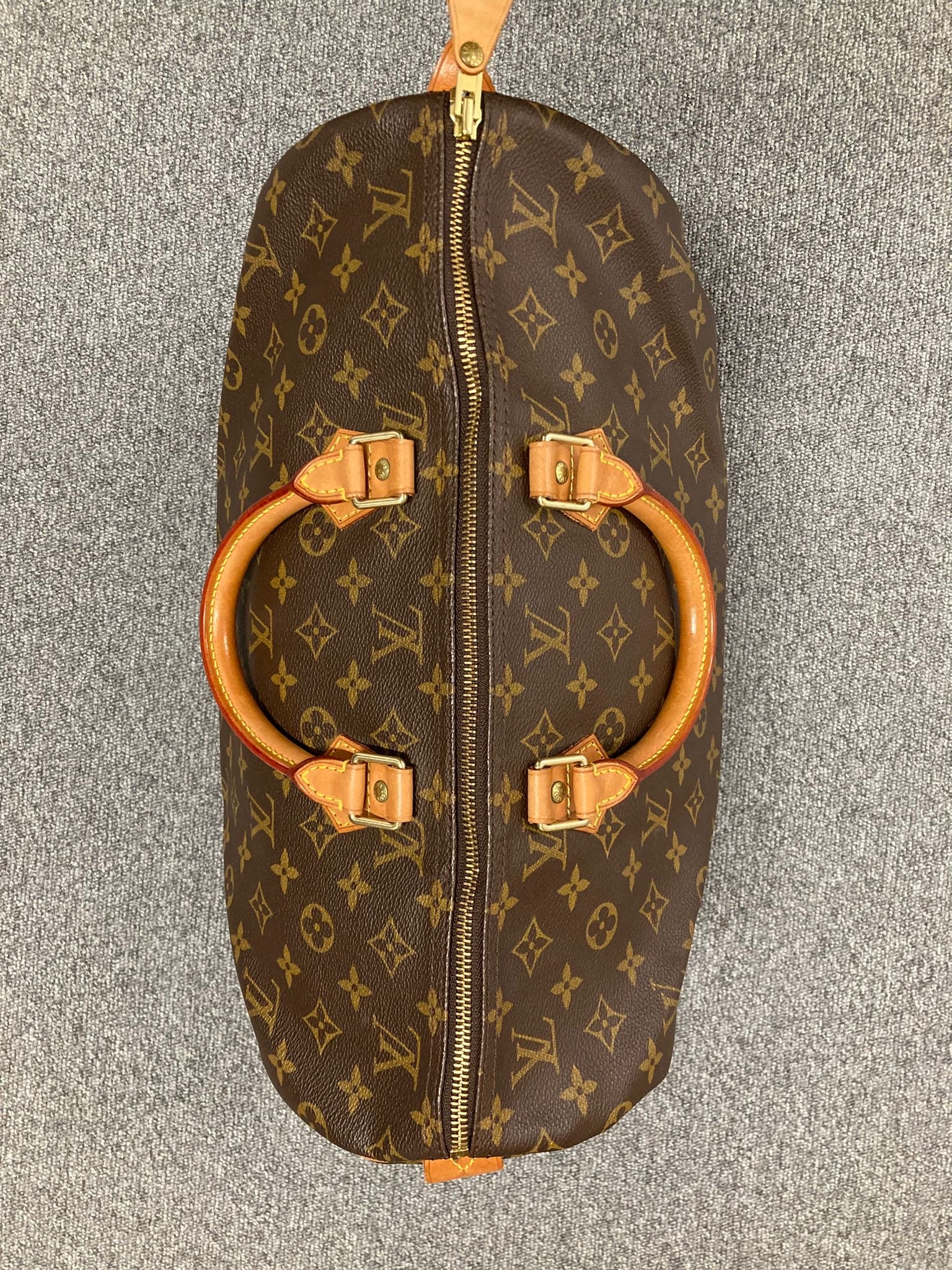 Louis Vuitton Speedy 40 monogram