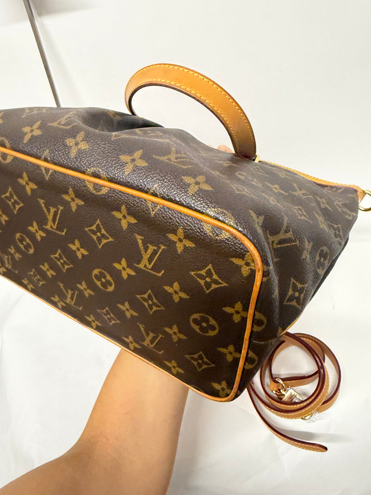 Louis Vuitton Palermo PM Monogram con Bandolera de Piel Heras Purse
