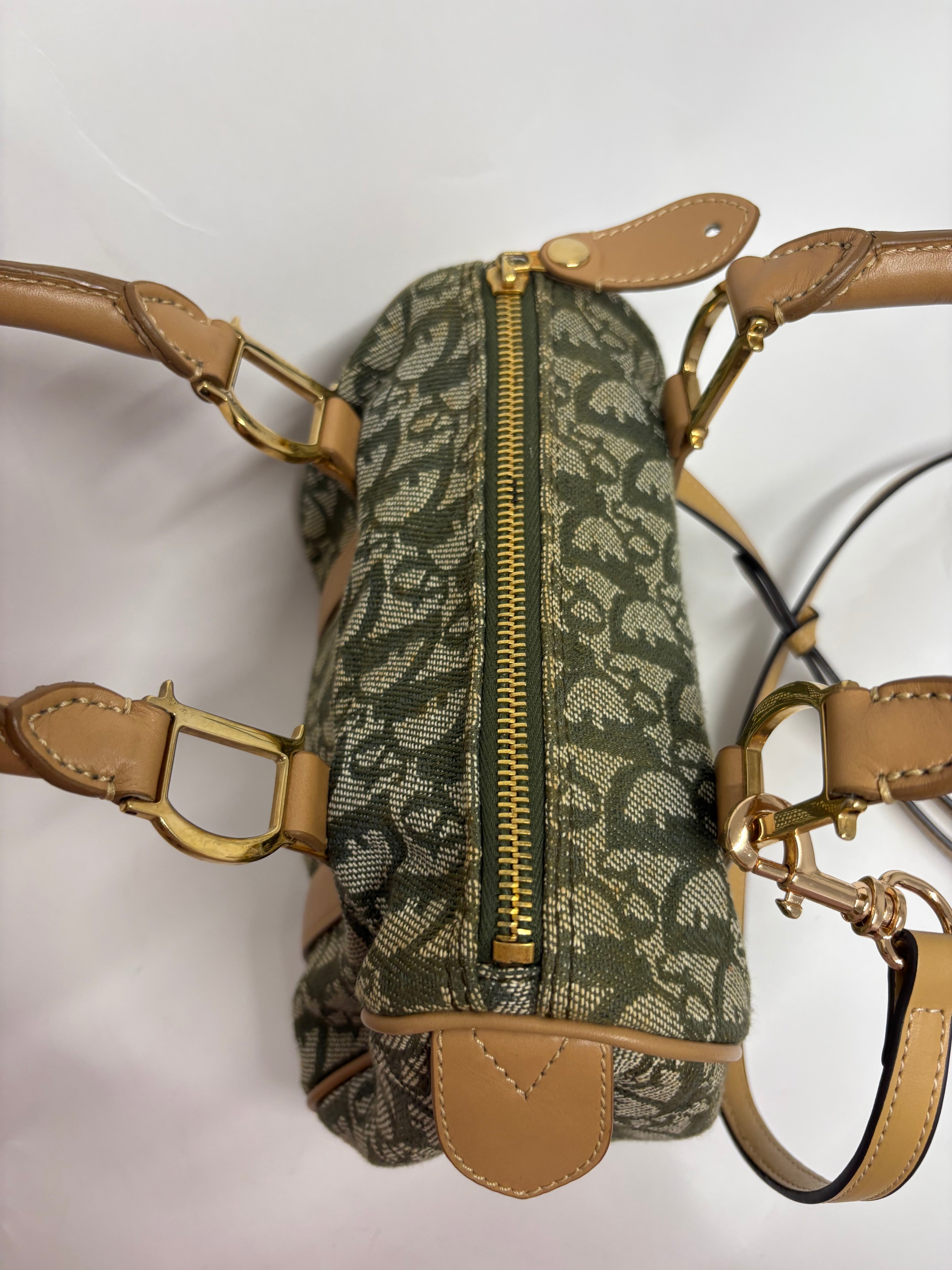 Christian Dior mini Trotter Boston Bag verde y beige con bandolera extra