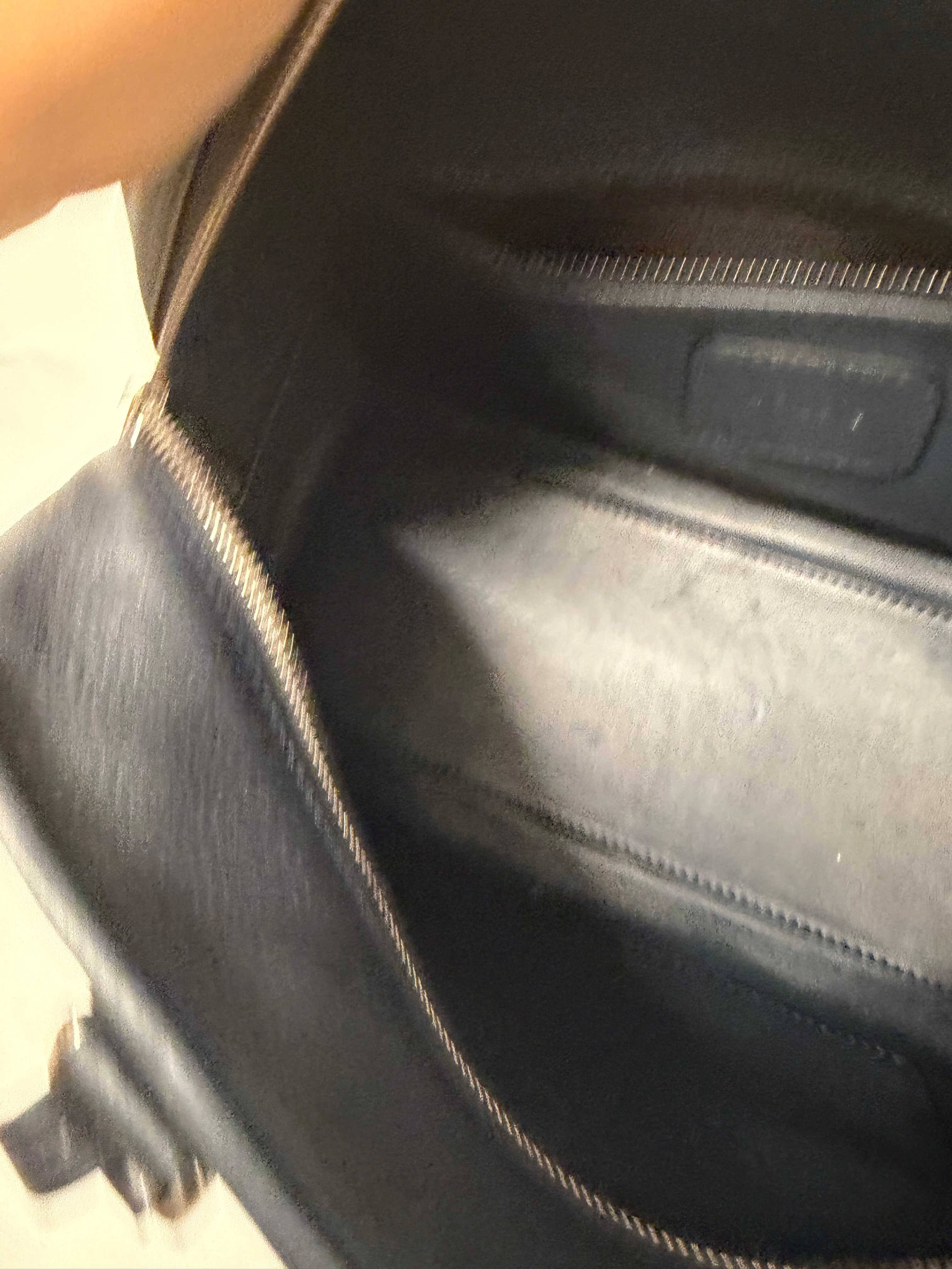 Loewe Amazona 28 Piel Azul Oscuro