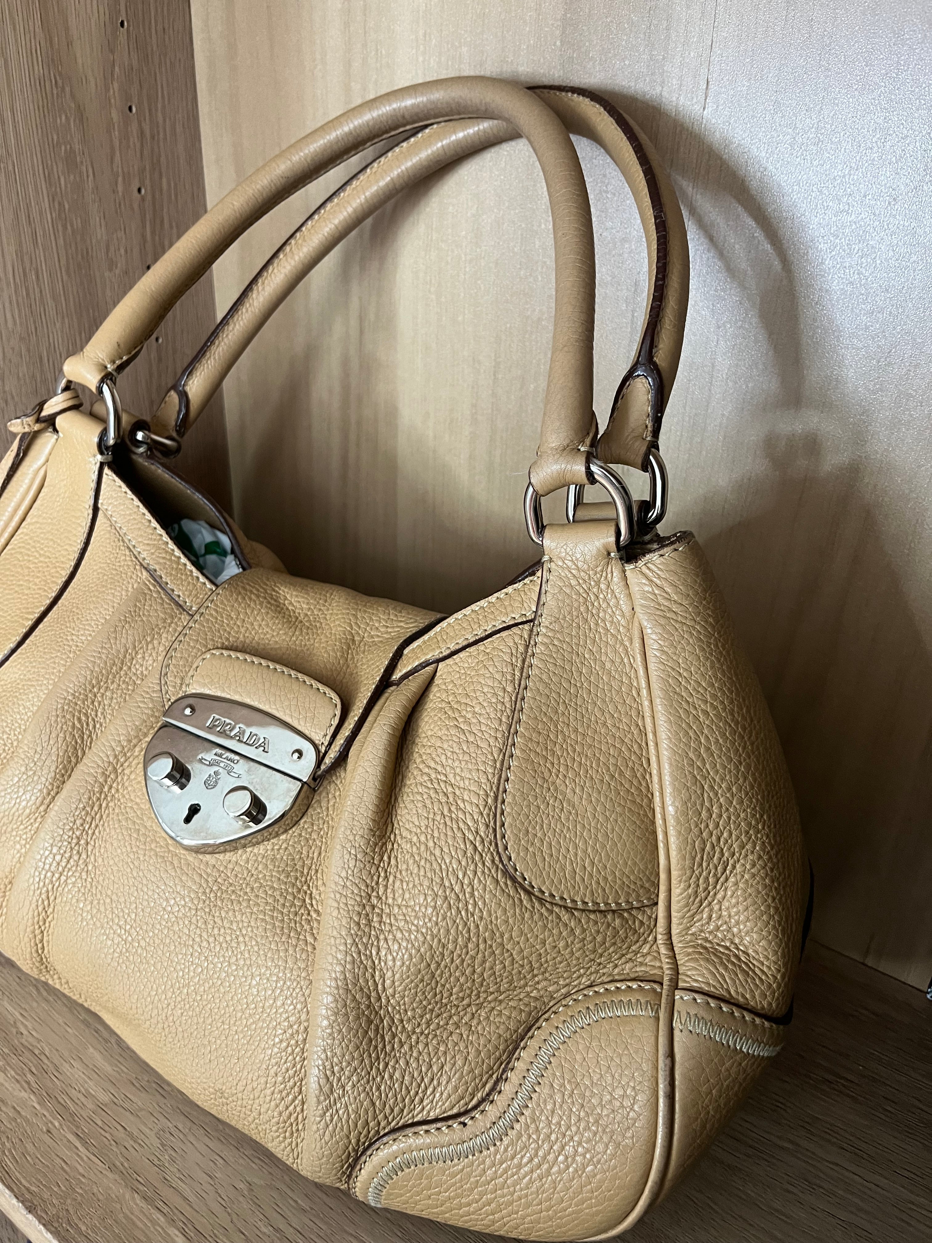Prada hobo vintage Vitello